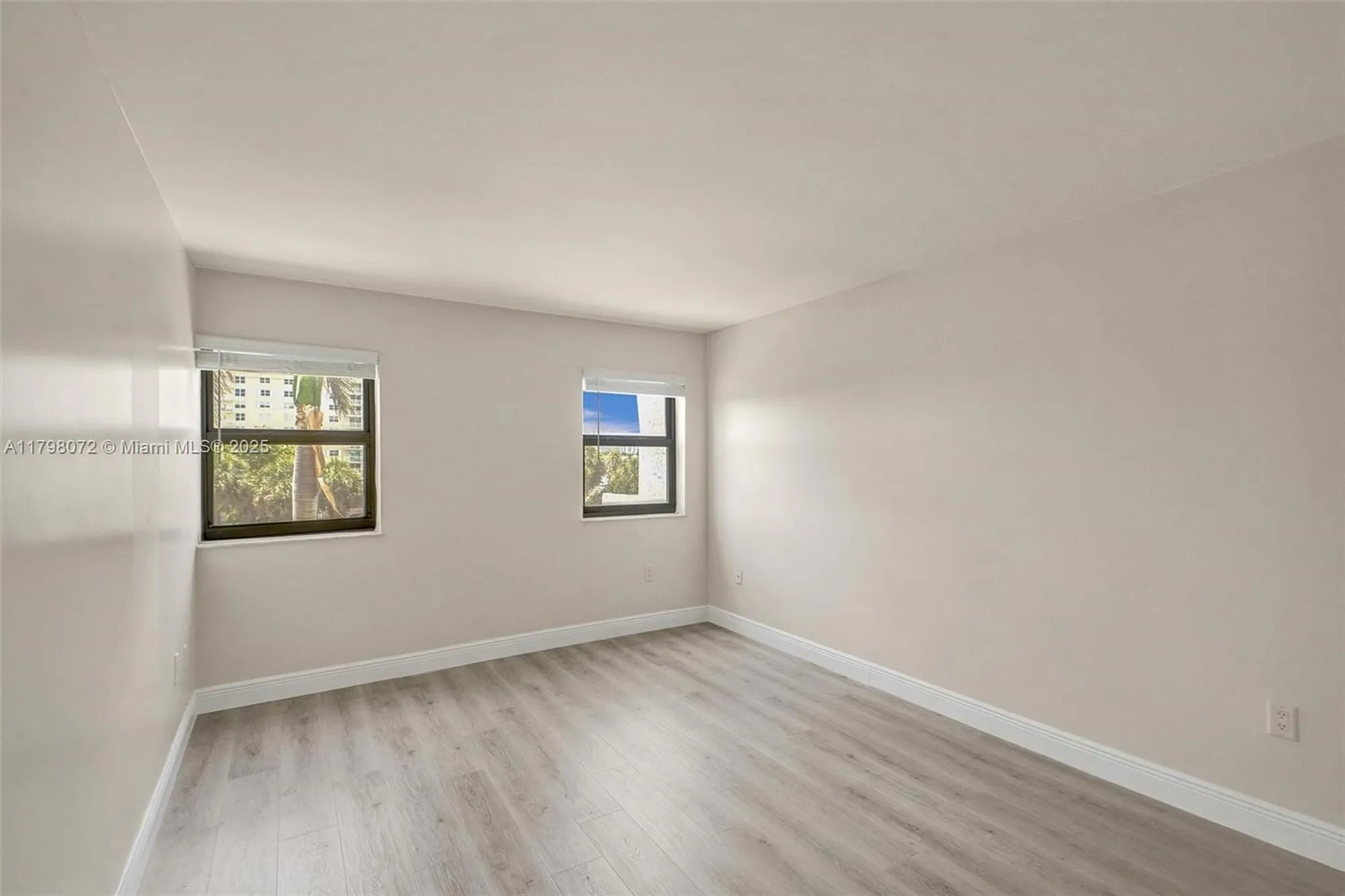 Property Slideshow image 19 of 58 | 1201 s ocean dr apt 316s, Hollywood, FL, 33019
