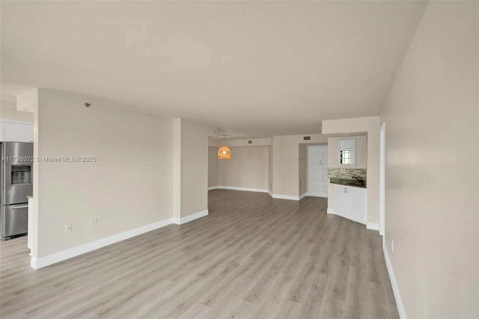 Property Slideshow image 11 of 58 | 1201 s ocean dr apt 316s, Hollywood, FL, 33019