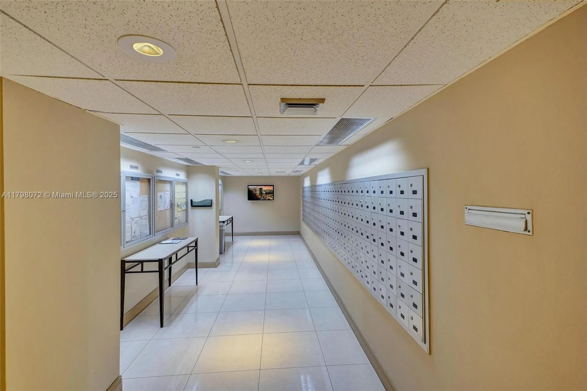 Property Slideshow image 39 of 58 | 1201 s ocean dr apt 316s, Hollywood, FL, 33019