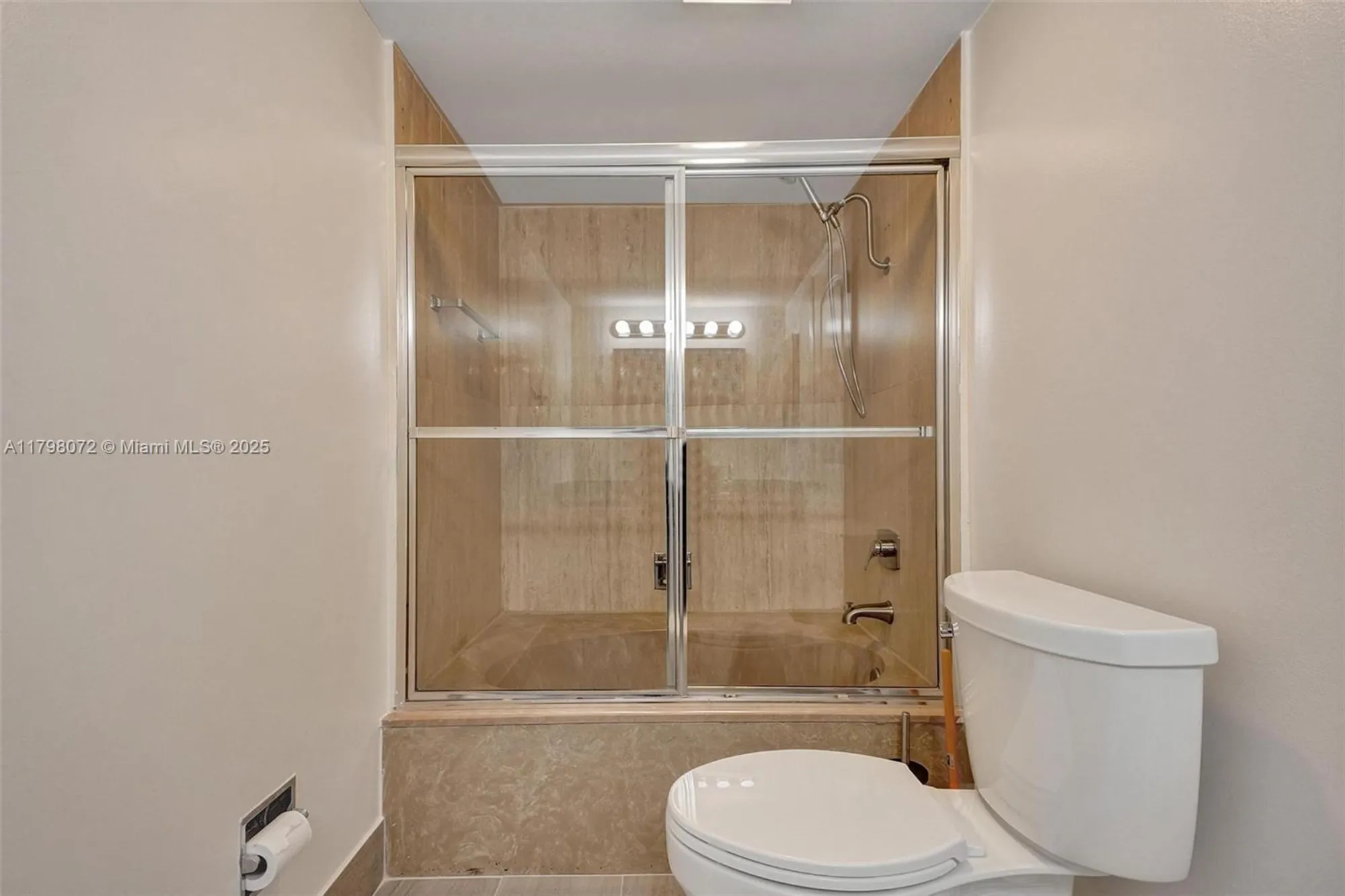 Property Slideshow image 30 of 58 | 1201 s ocean dr apt 316s, Hollywood, FL, 33019