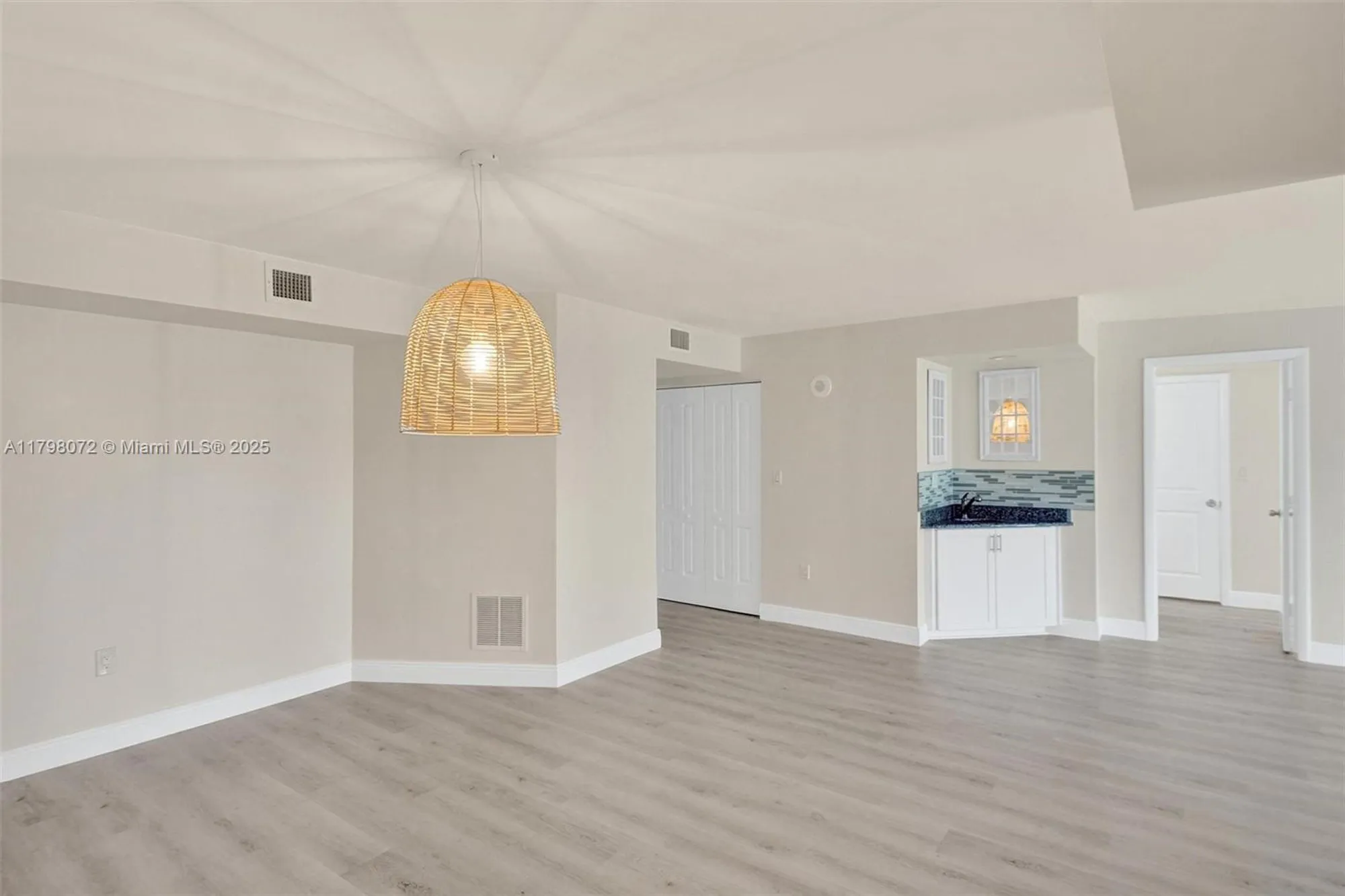 Property Slideshow image 6 of 58 | 1201 s ocean dr apt 316s, Hollywood, FL, 33019