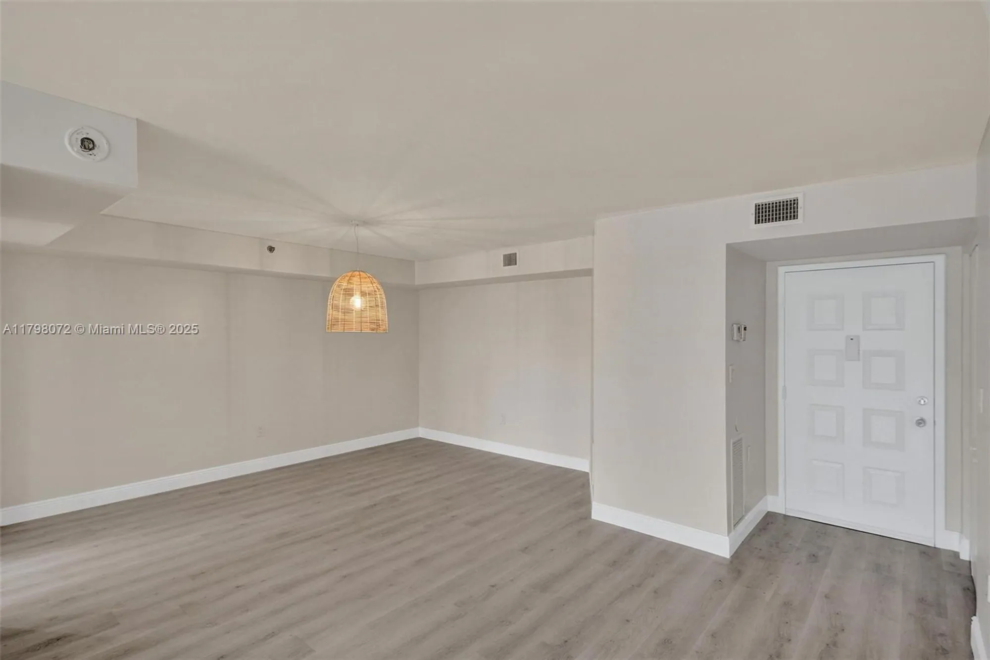 Property Slideshow image 7 of 58 | 1201 s ocean dr apt 316s, Hollywood, FL, 33019