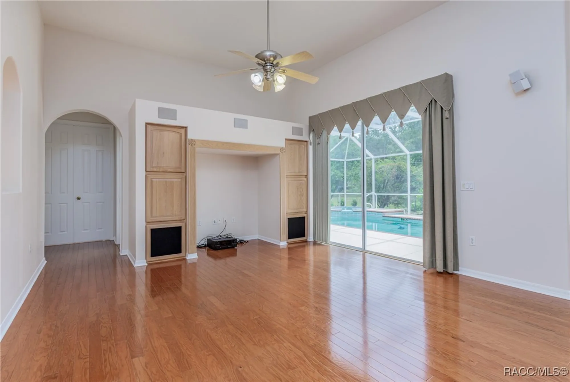 Property Slideshow image 18 of 58 | 361 w greenberg ct, Hernando, FL, 34442