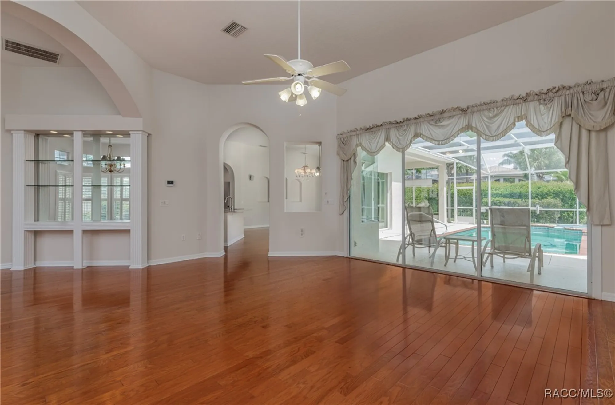 Property Slideshow image 10 of 58 | 361 w greenberg ct, Hernando, FL, 34442