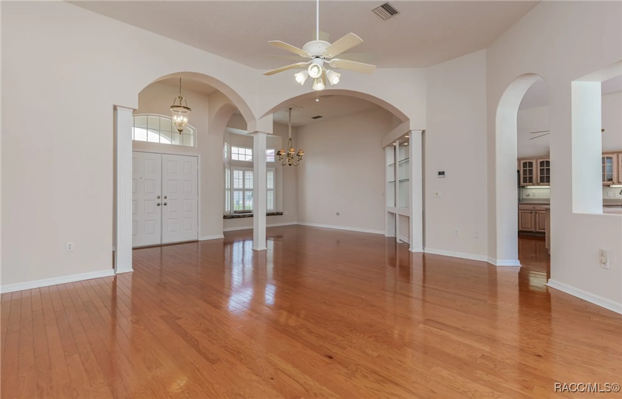 Property Slideshow image 9 of 58 | 361 w greenberg ct, Hernando, FL, 34442