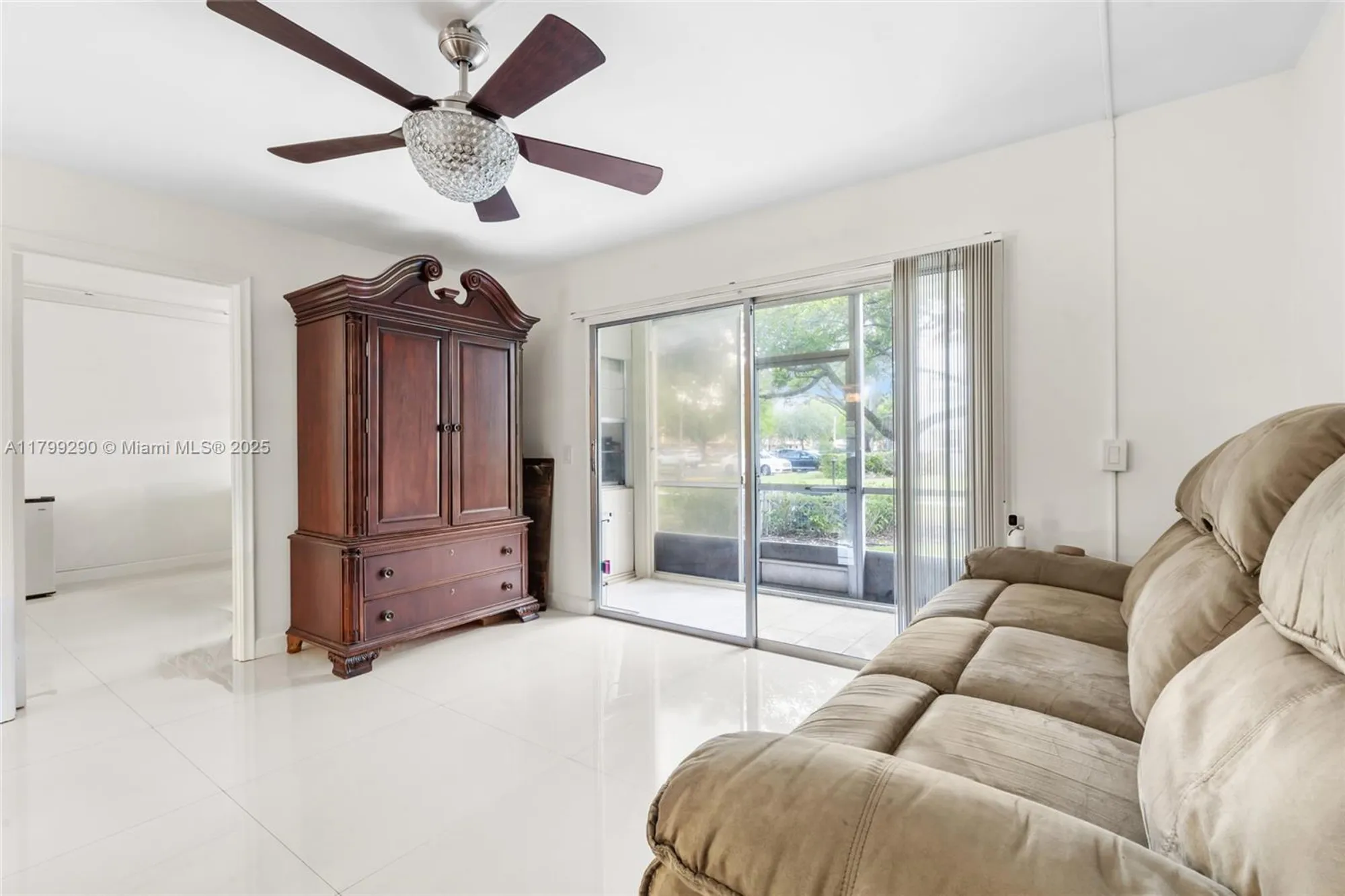 Property Slideshow image 15 of 28 | 12501 sw 14th st apt 108r, Pembroke Pines, FL, 33027
