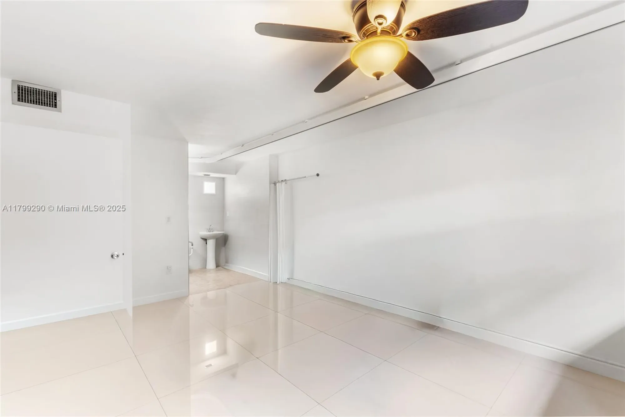 Property Slideshow image 18 of 28 | 12501 sw 14th st apt 108r, Pembroke Pines, FL, 33027