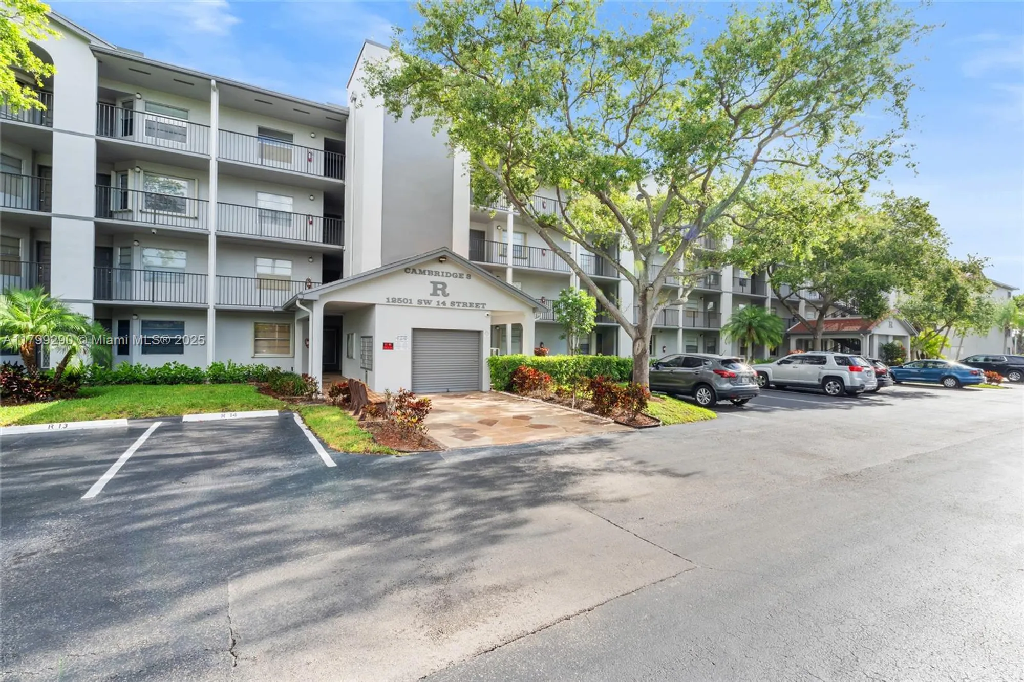 Property Slideshow image 5 of 28 | 12501 sw 14th st apt 108r, Pembroke Pines, FL, 33027