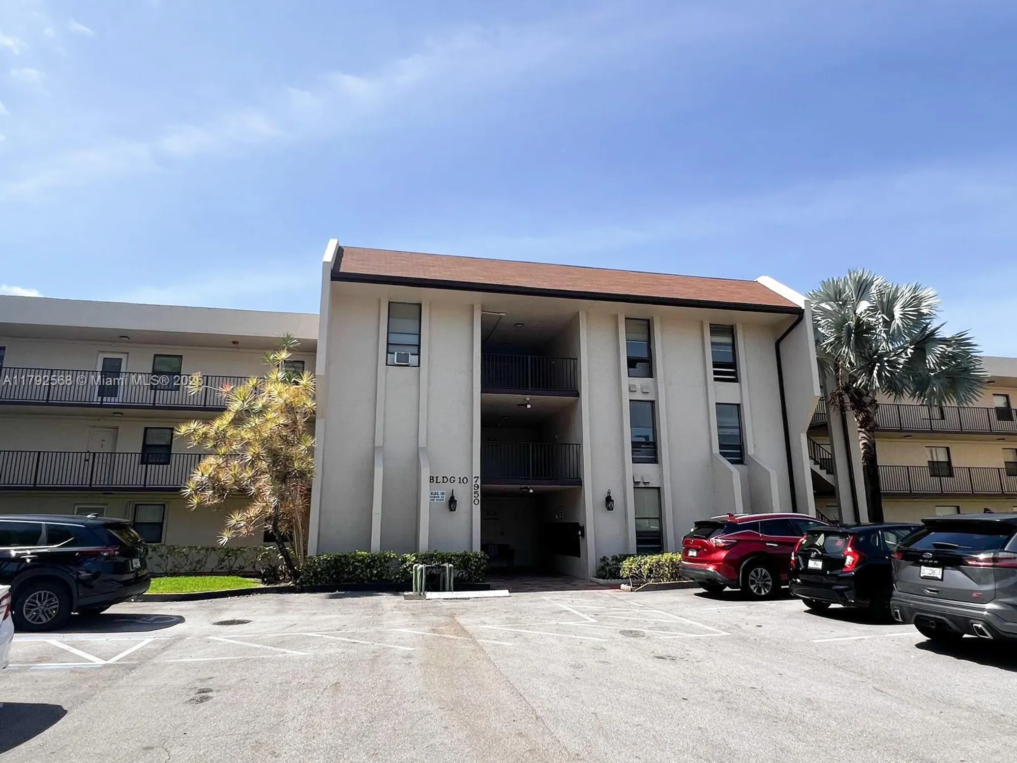 Property Slideshow image 16 of 42 | 7950 w mcnab rd 222, Tamarac, FL, 33321