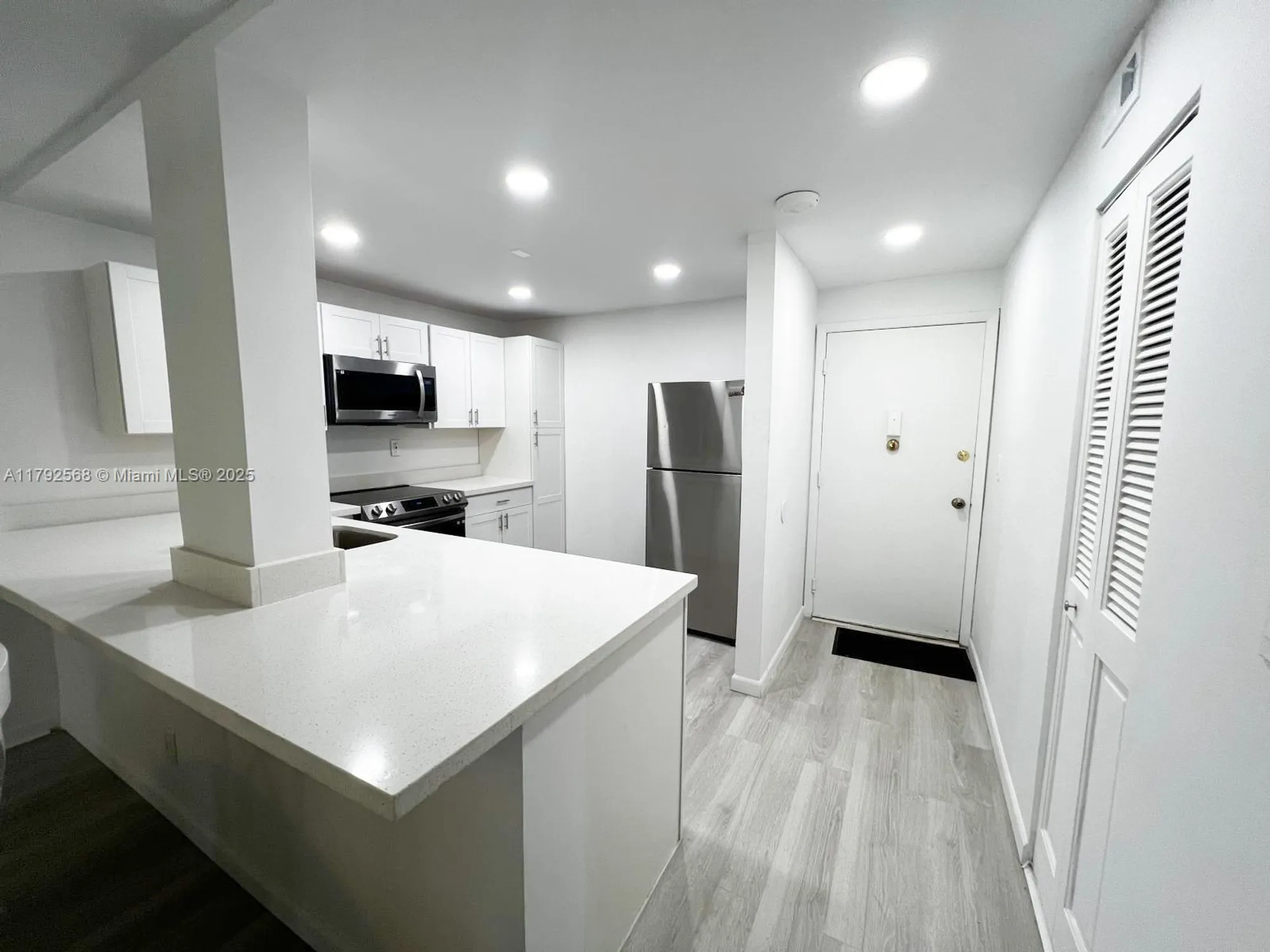 Property Slideshow image 20 of 42 | 7950 w mcnab rd 222, Tamarac, FL, 33321