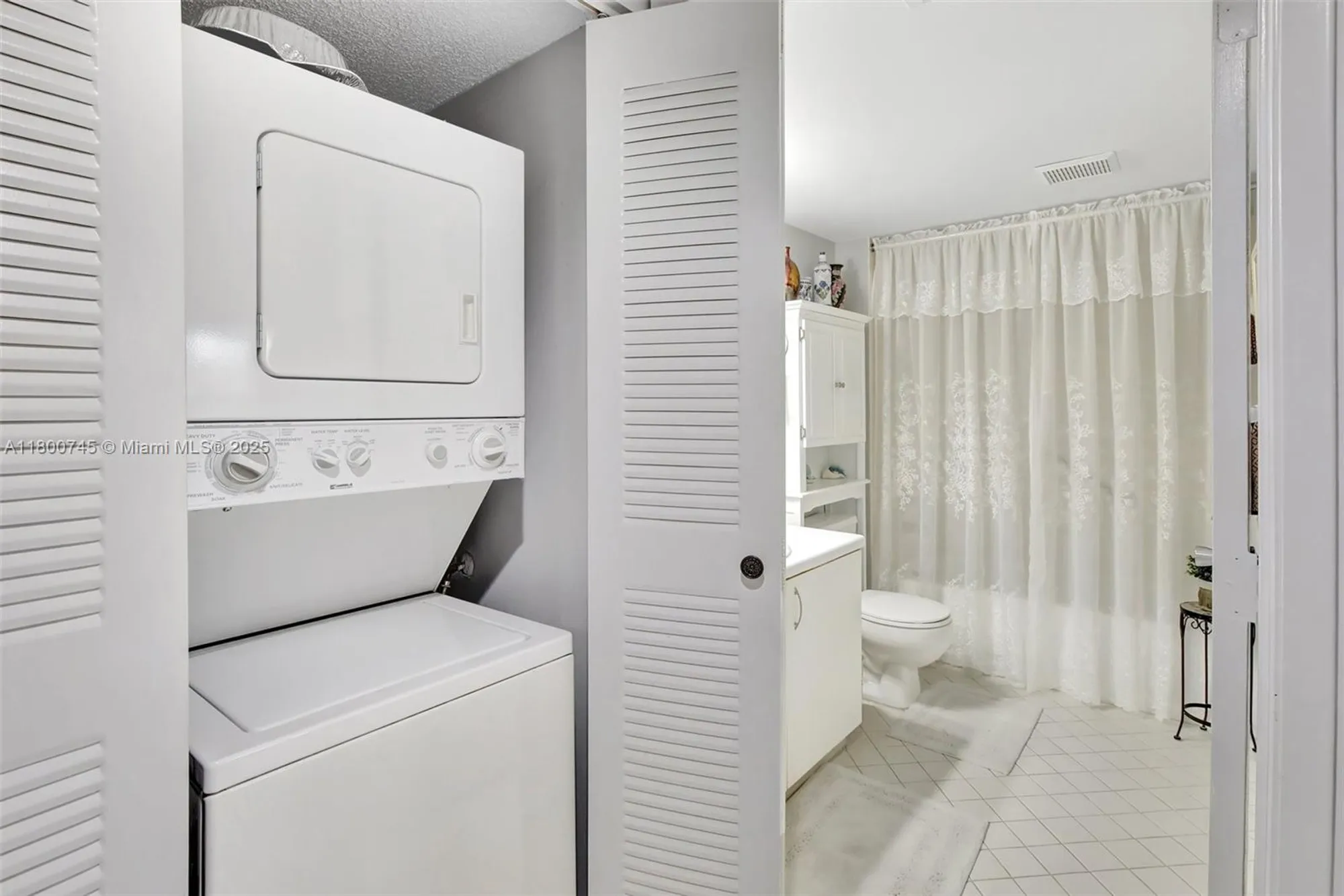 Property Slideshow image 14 of 63 | 1500 sw 131st way 401n, Pembroke Pines, FL, 33027