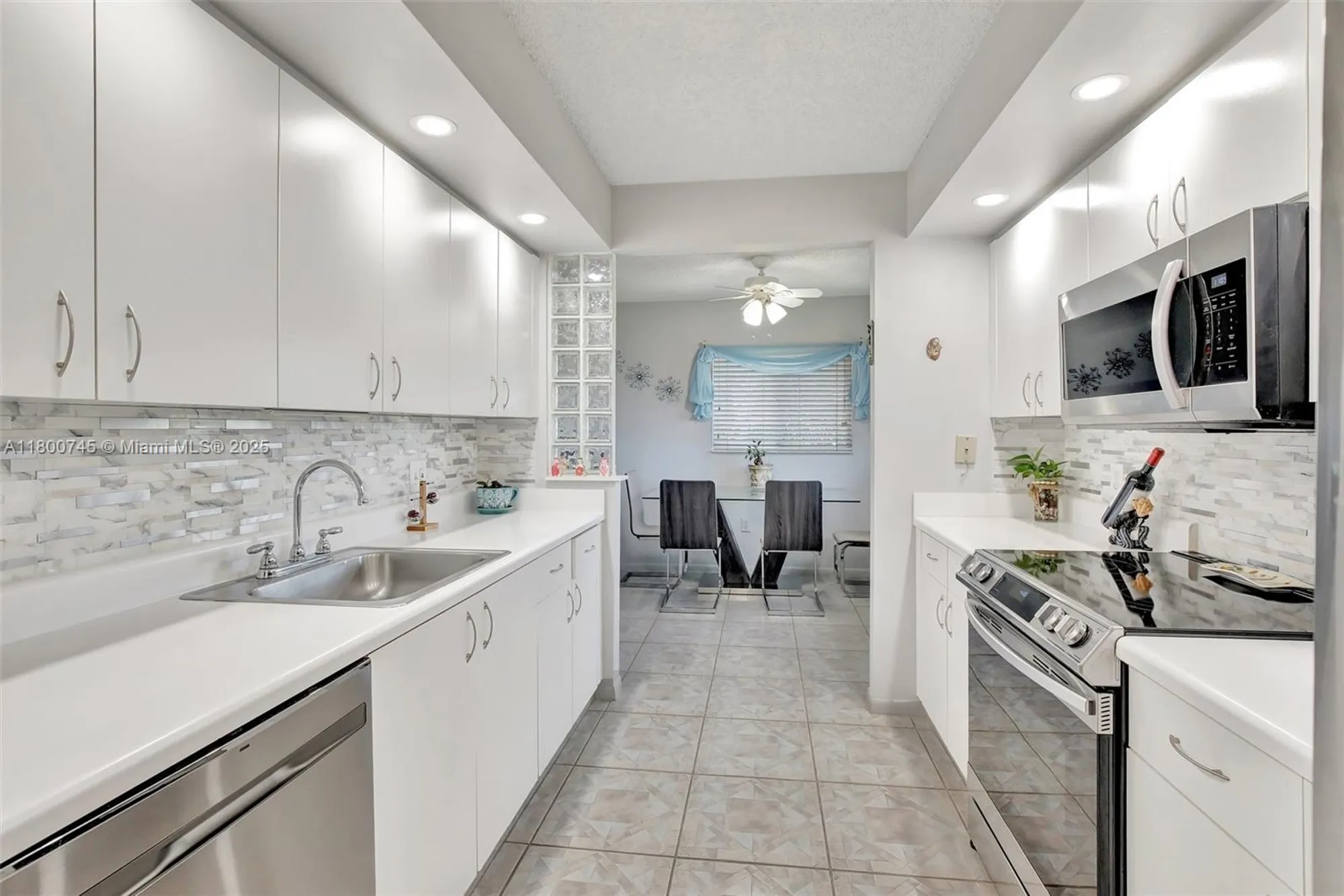 Property Slideshow image 9 of 63 | 1500 sw 131st way 401n, Pembroke Pines, FL, 33027