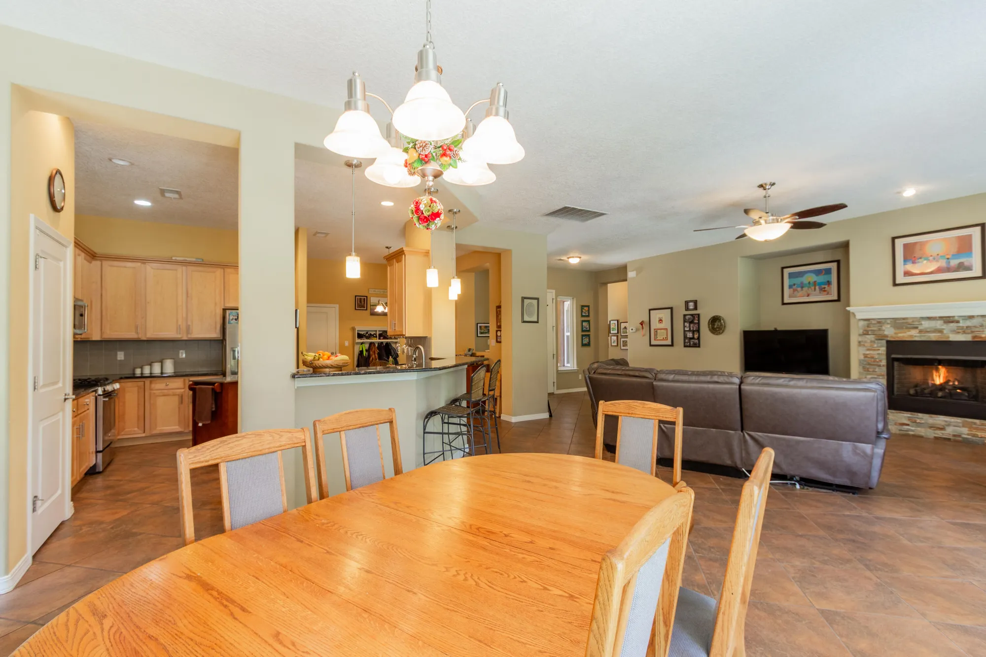 Property Slideshow image 11 of 35 | 301 zuni river cir, Los Lunas, NM, 87031