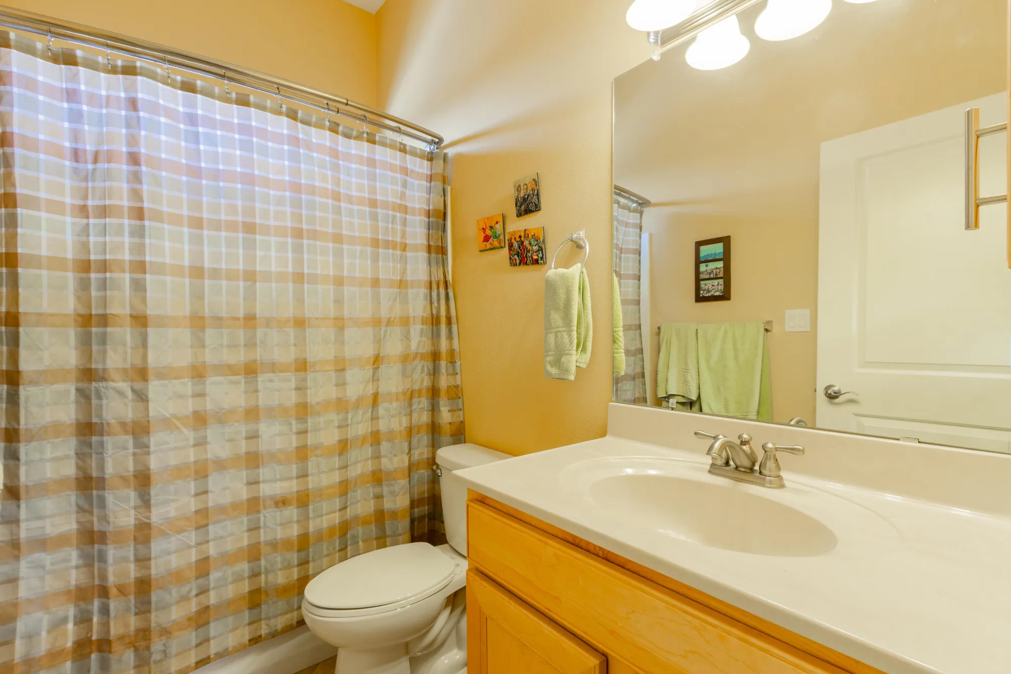 Property Slideshow image 25 of 35 | 301 zuni river cir, Los Lunas, NM, 87031