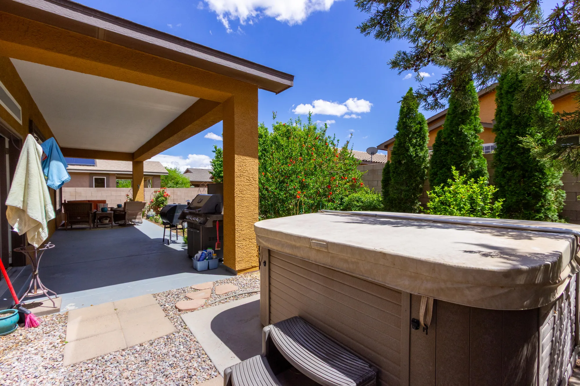 Property Slideshow image 33 of 35 | 301 zuni river cir, Los Lunas, NM, 87031