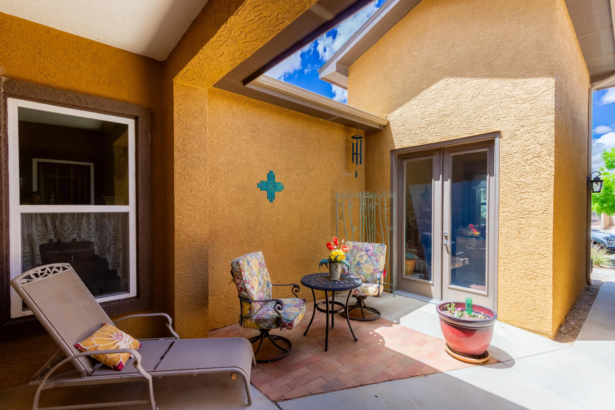 Property Slideshow image 6 of 35 | 301 zuni river cir, Los Lunas, NM, 87031