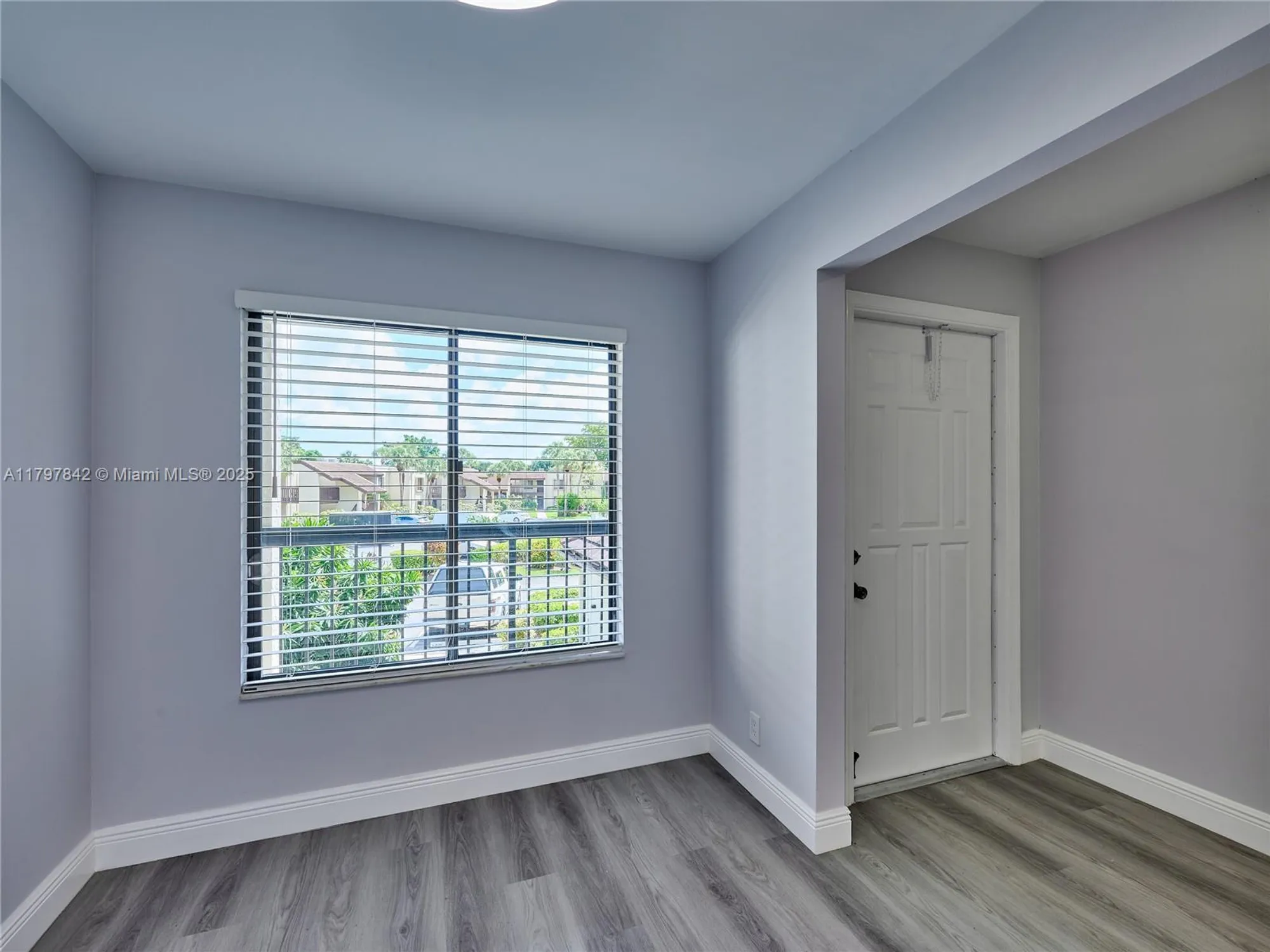 Property Slideshow image 28 of 76 | 5380 cedar lake dr 204, Boynton Beach, FL, 33437
