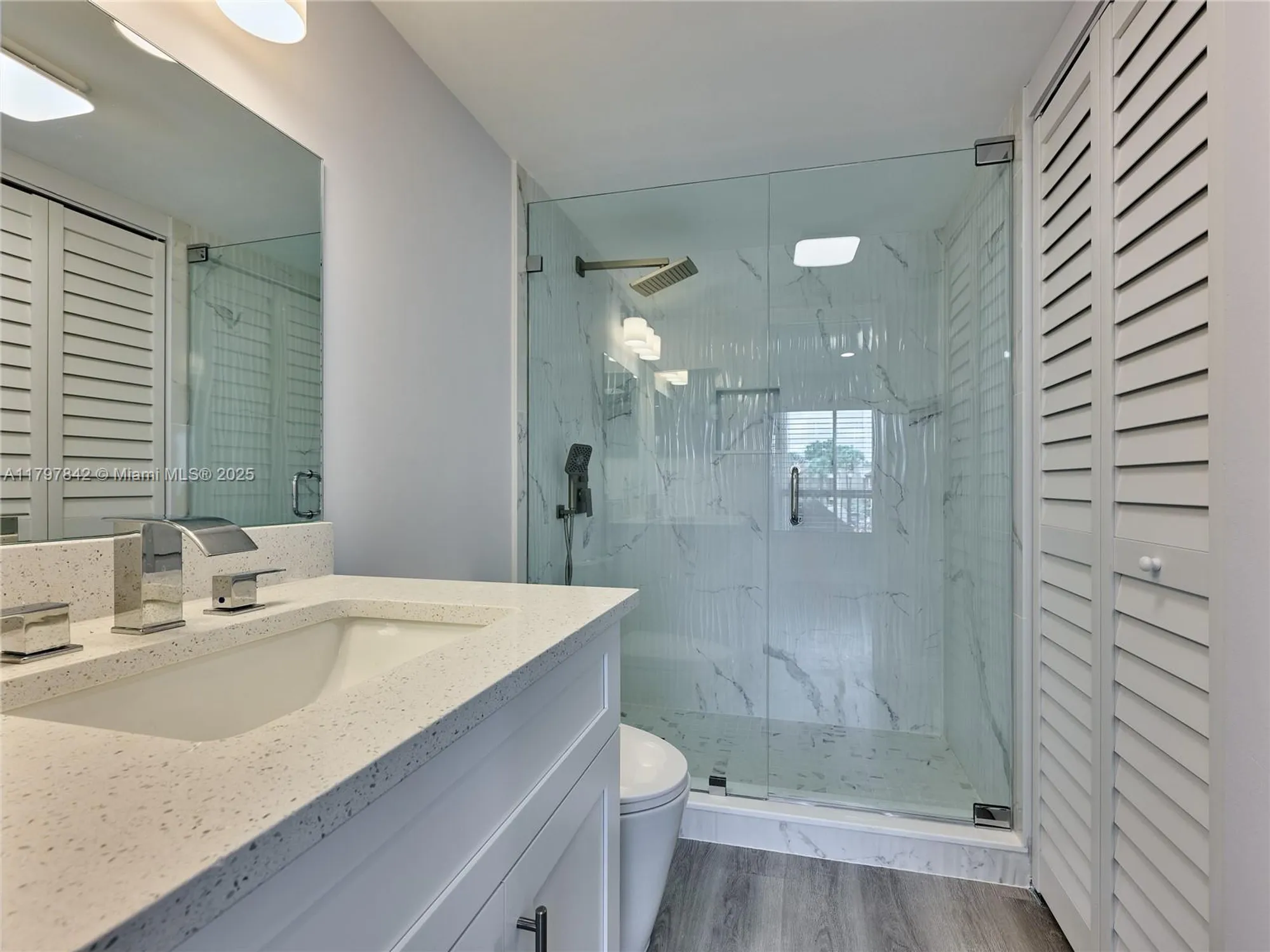 Property Slideshow image 23 of 76 | 5380 cedar lake dr 204, Boynton Beach, FL, 33437