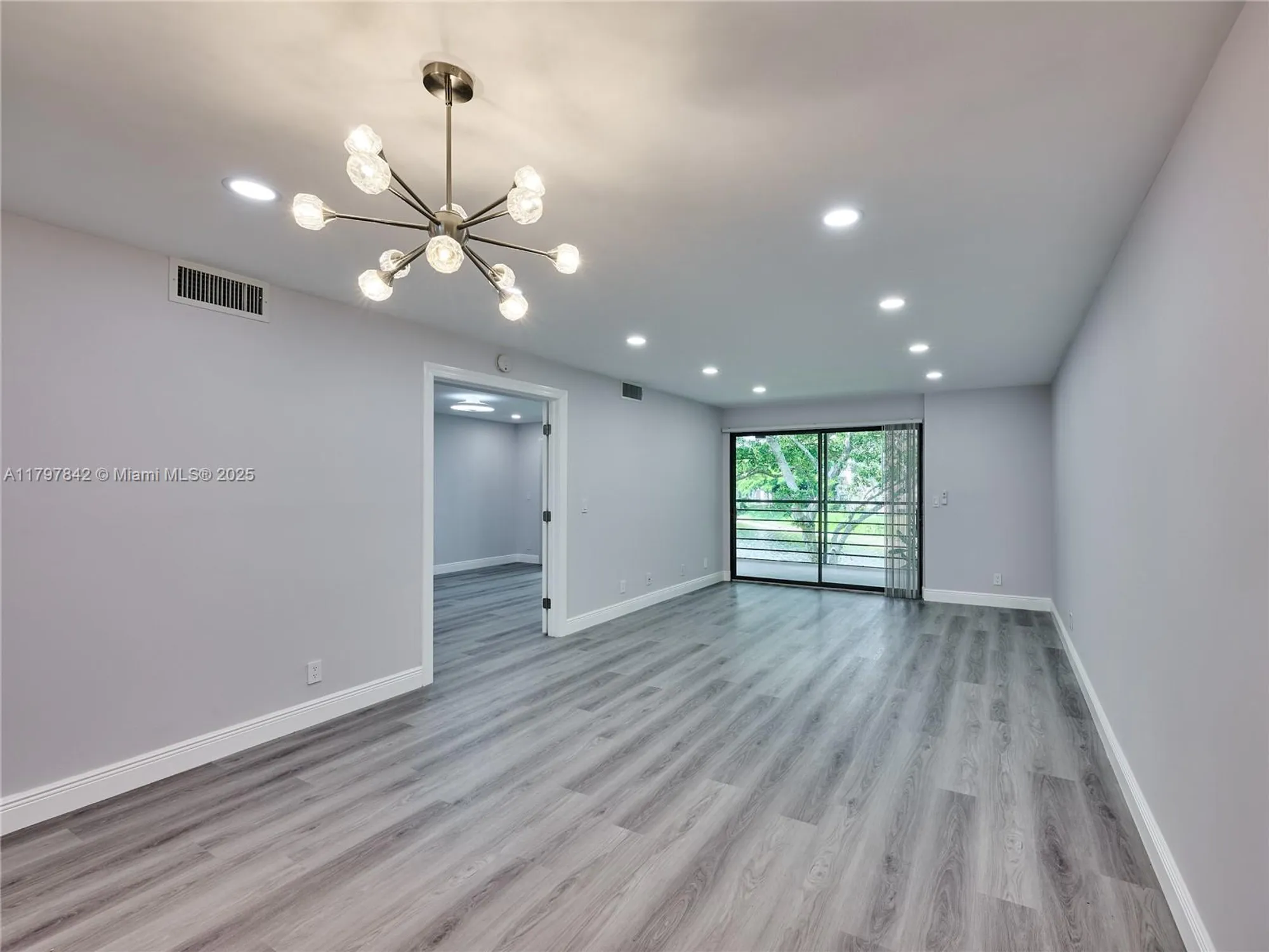 Property Slideshow image 37 of 76 | 5380 cedar lake dr 204, Boynton Beach, FL, 33437