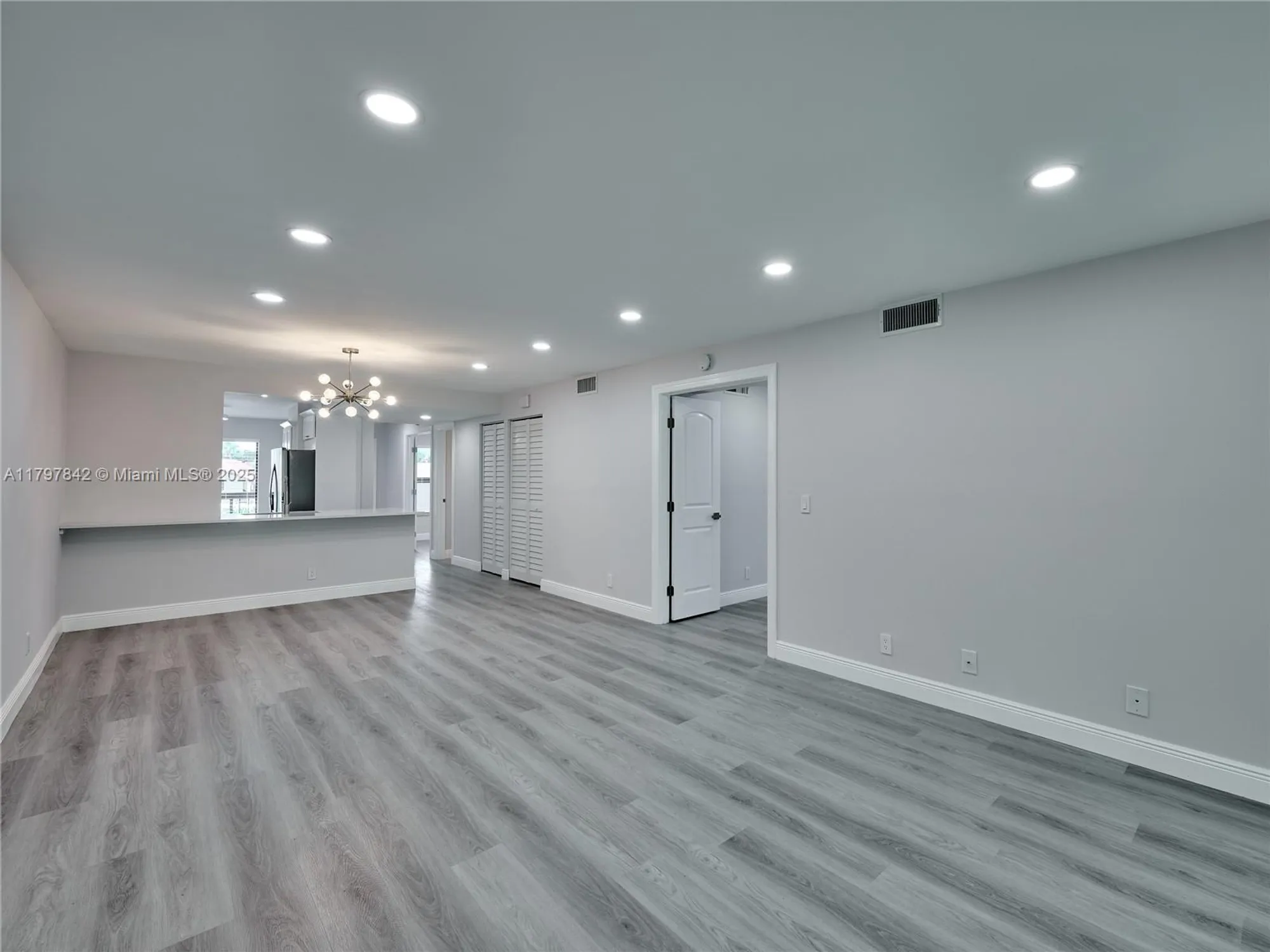 Property Slideshow image 49 of 76 | 5380 cedar lake dr 204, Boynton Beach, FL, 33437