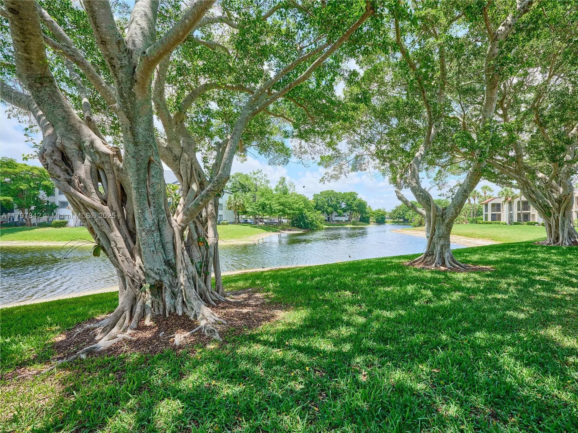 Property Slideshow image 42 of 76 | 5380 cedar lake dr 204, Boynton Beach, FL, 33437