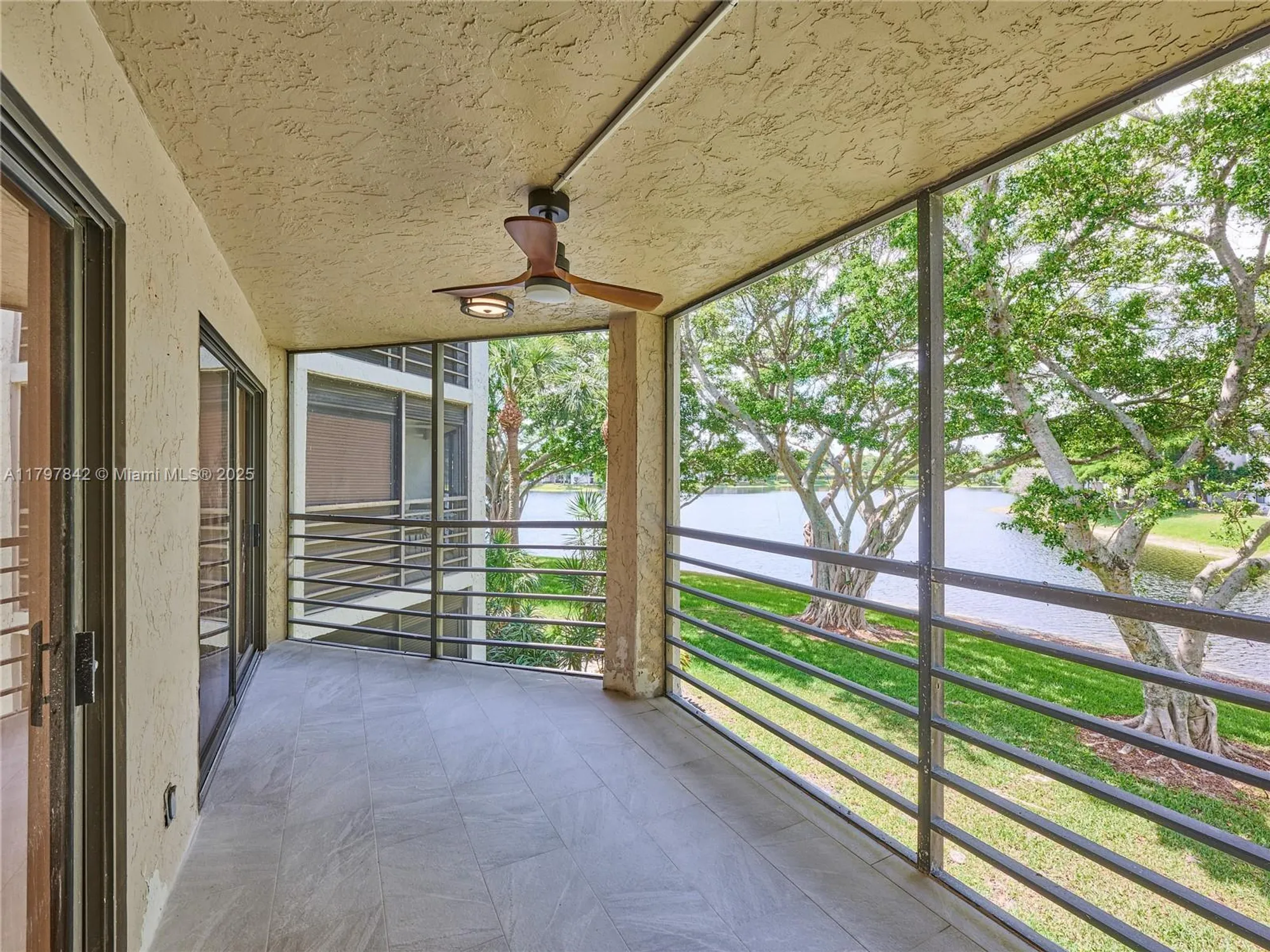 Property Slideshow image 60 of 76 | 5380 cedar lake dr 204, Boynton Beach, FL, 33437