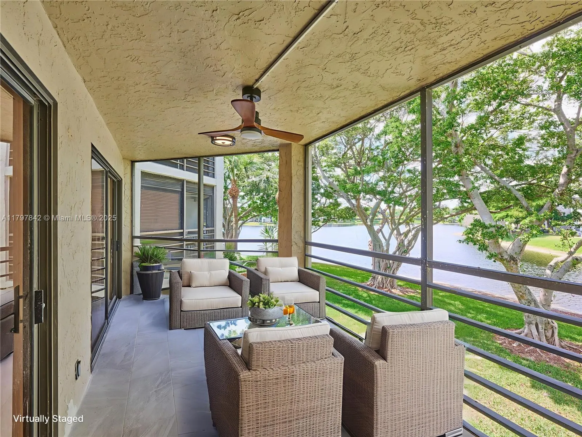 Property Slideshow image 7 of 76 | 5380 cedar lake dr 204, Boynton Beach, FL, 33437
