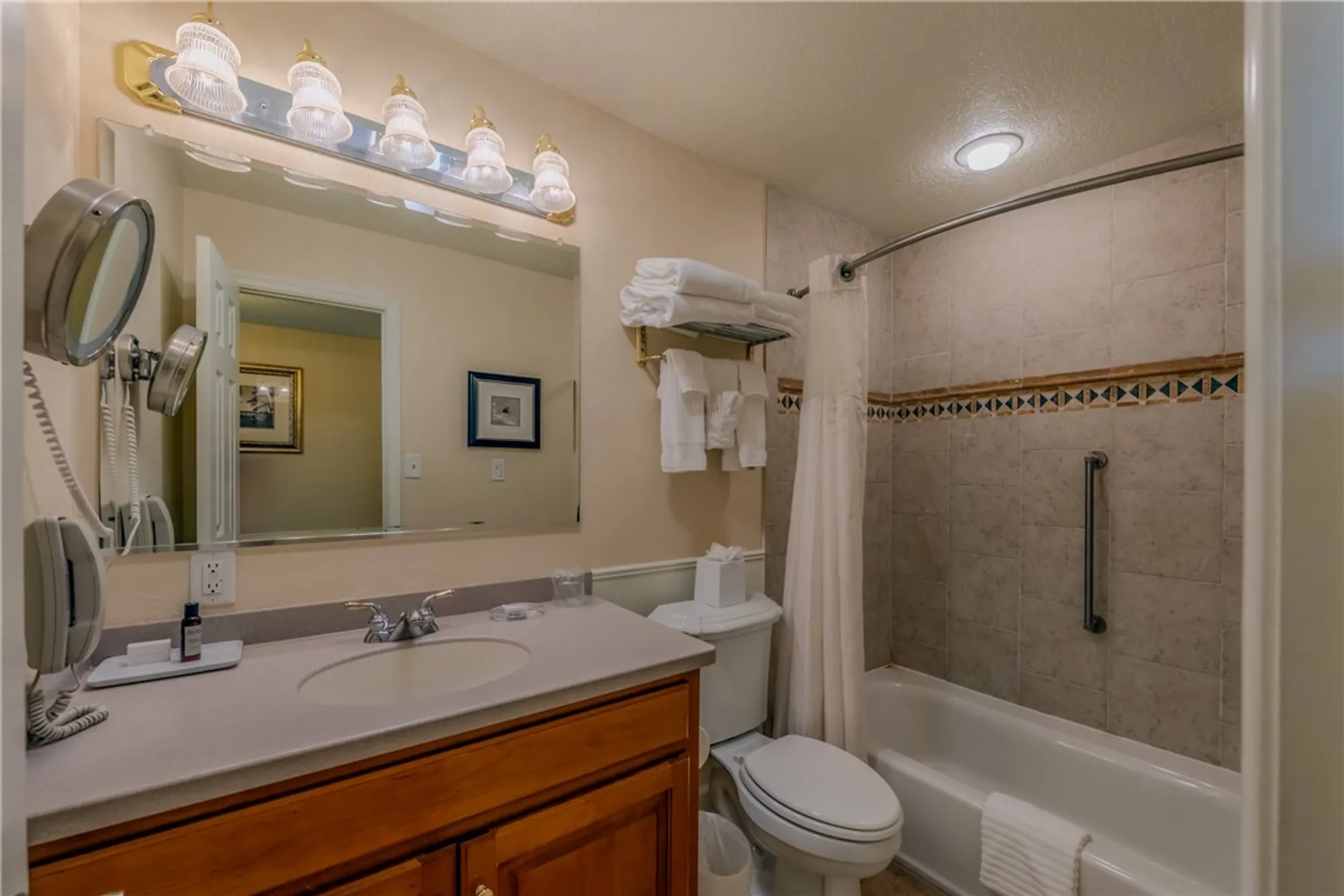 Property Slideshow image 19 of 27 | 709 graves ordinary, Williamsburg, VA, 23185