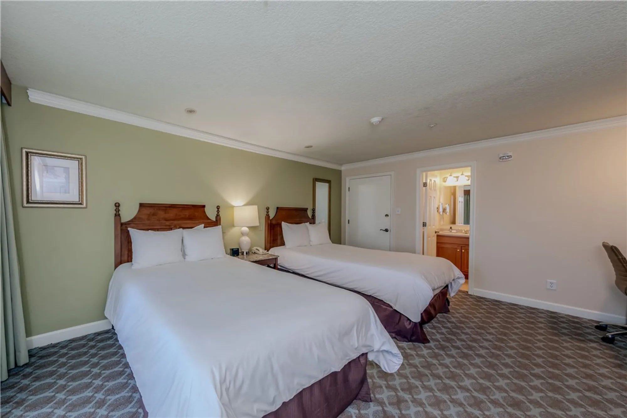 Property Slideshow image 21 of 27 | 709 graves ordinary, Williamsburg, VA, 23185