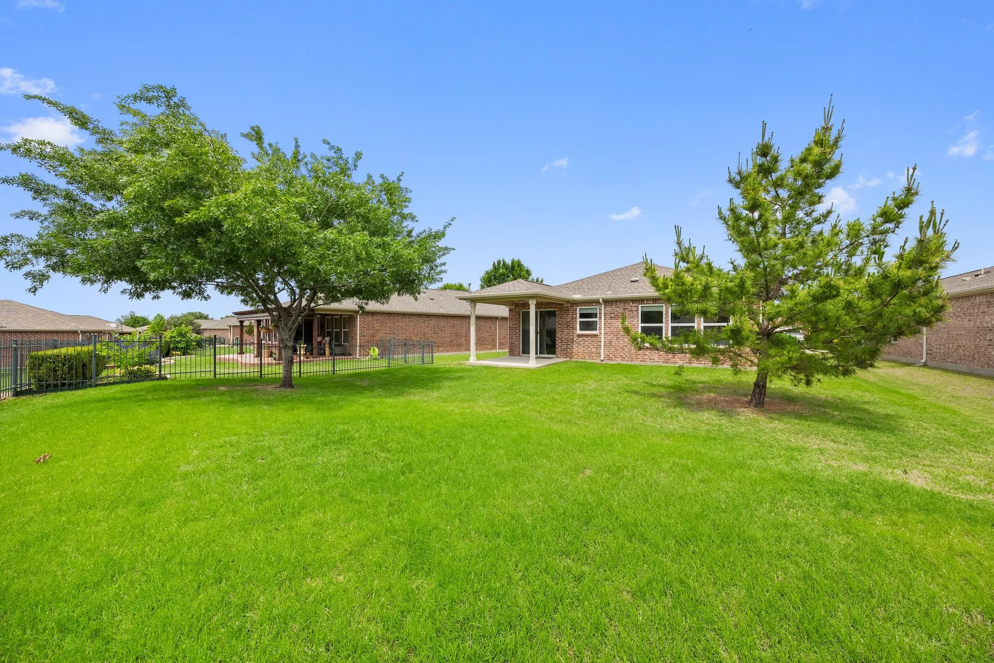 Property Slideshow image 25 of 40 | 7735 whirlwind dr, Frisco, TX, 75036