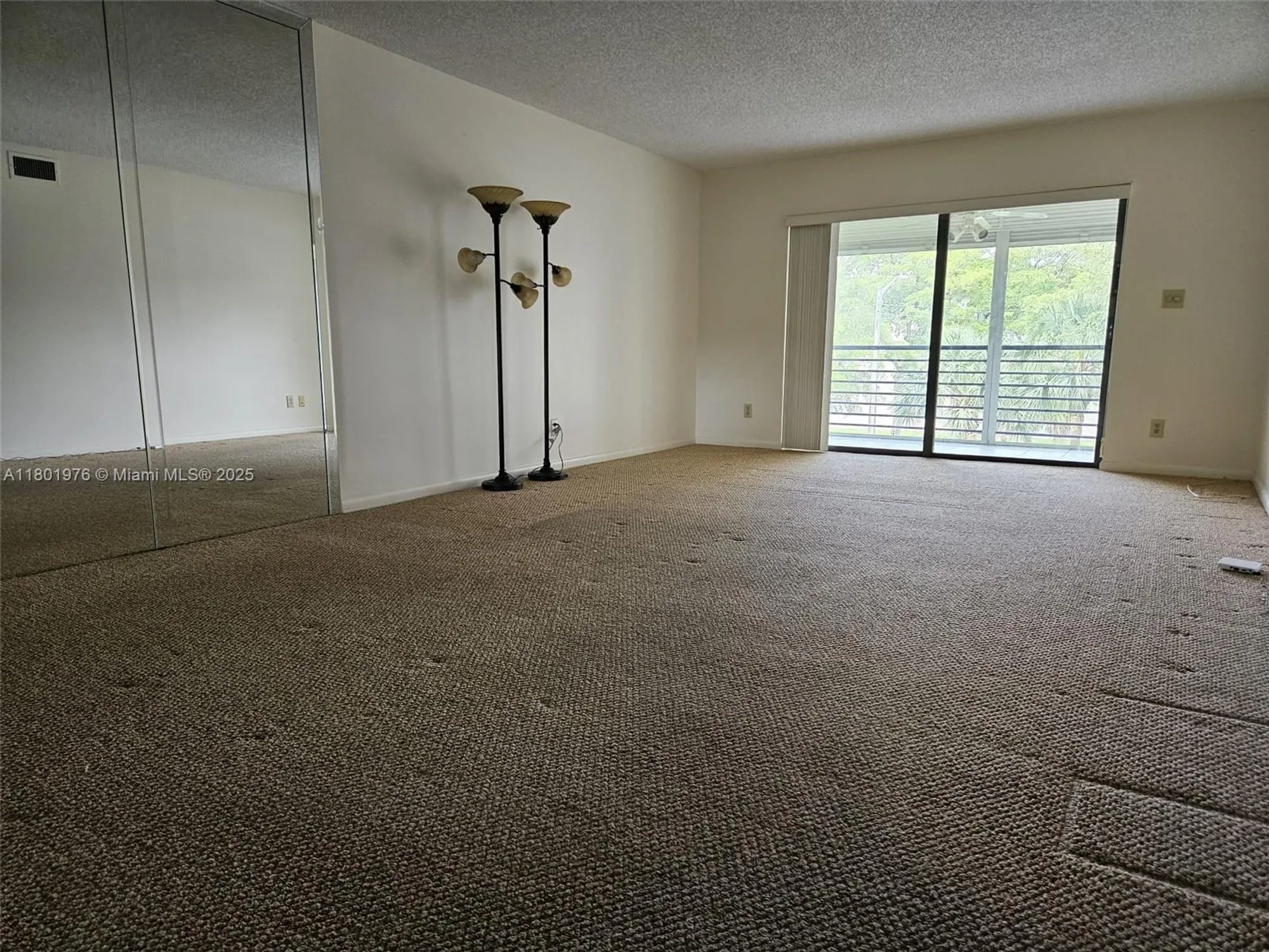 Property Slideshow image 10 of 13 | 4940 e sabal palm blvd 312, Tamarac, FL, 33319