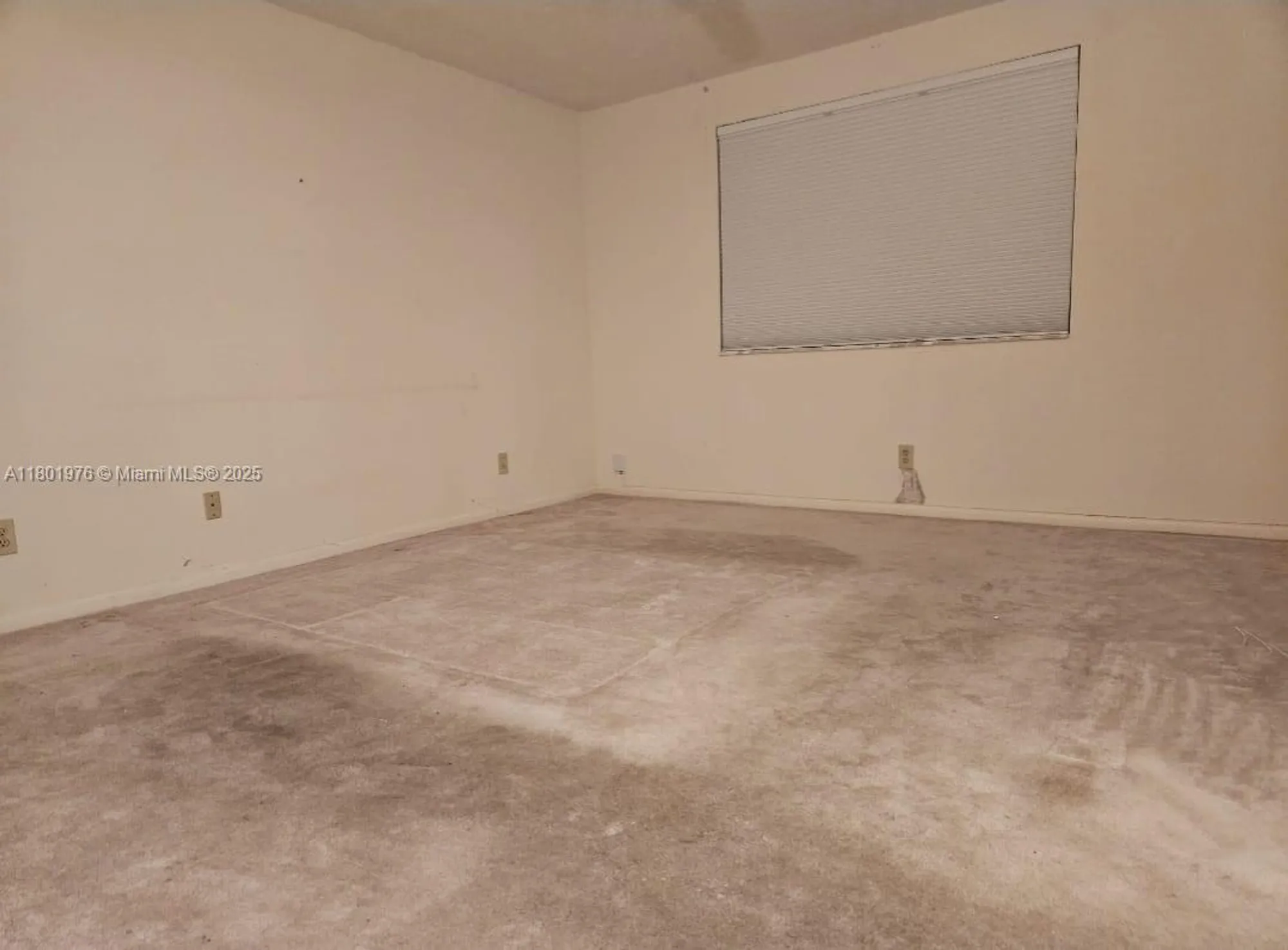 Property Slideshow image 4 of 13 | 4940 e sabal palm blvd 312, Tamarac, FL, 33319