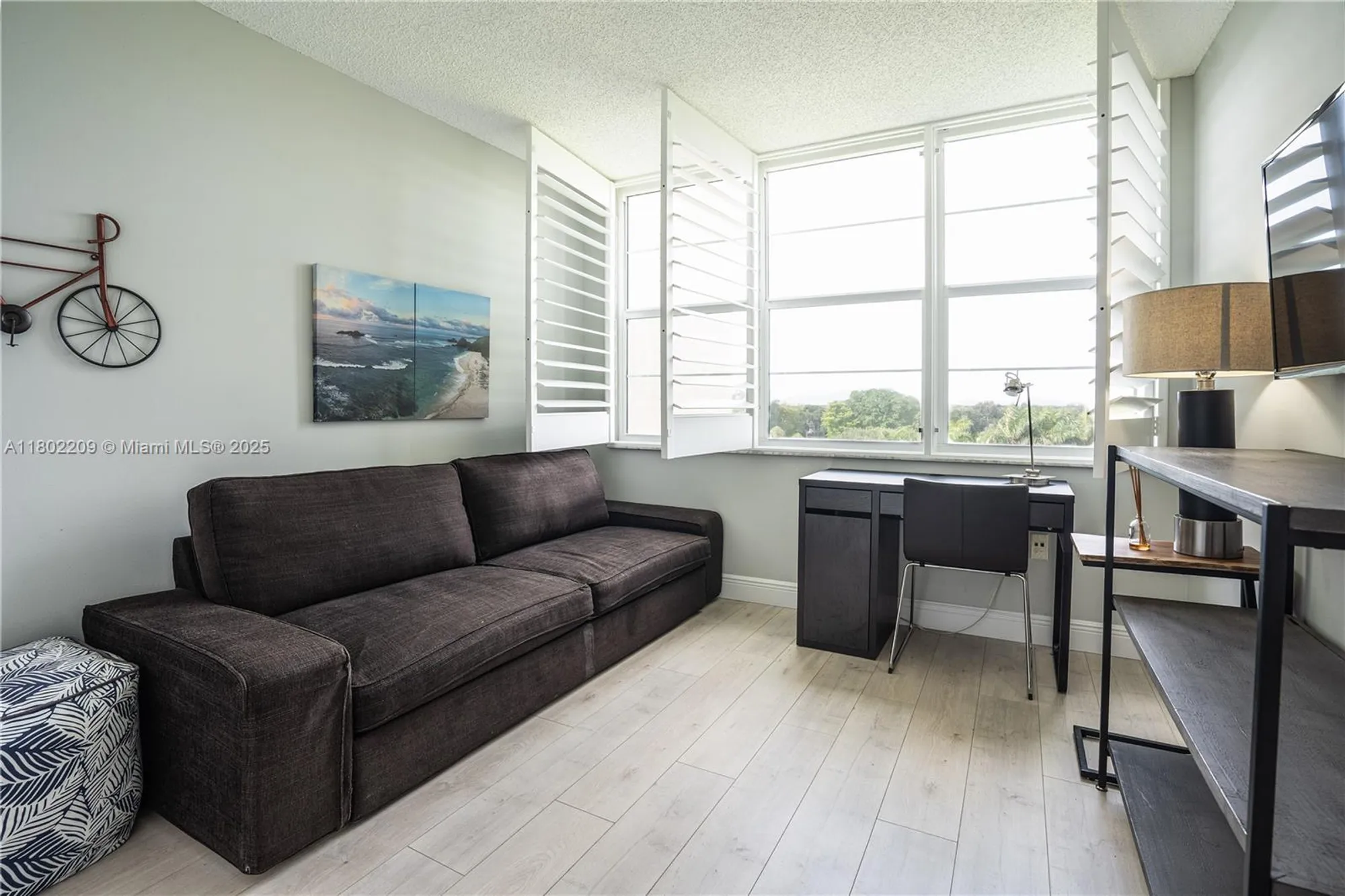 Property Slideshow image 16 of 26 | 900 saint charles pl apt 621, Pembroke Pines, FL, 33026
