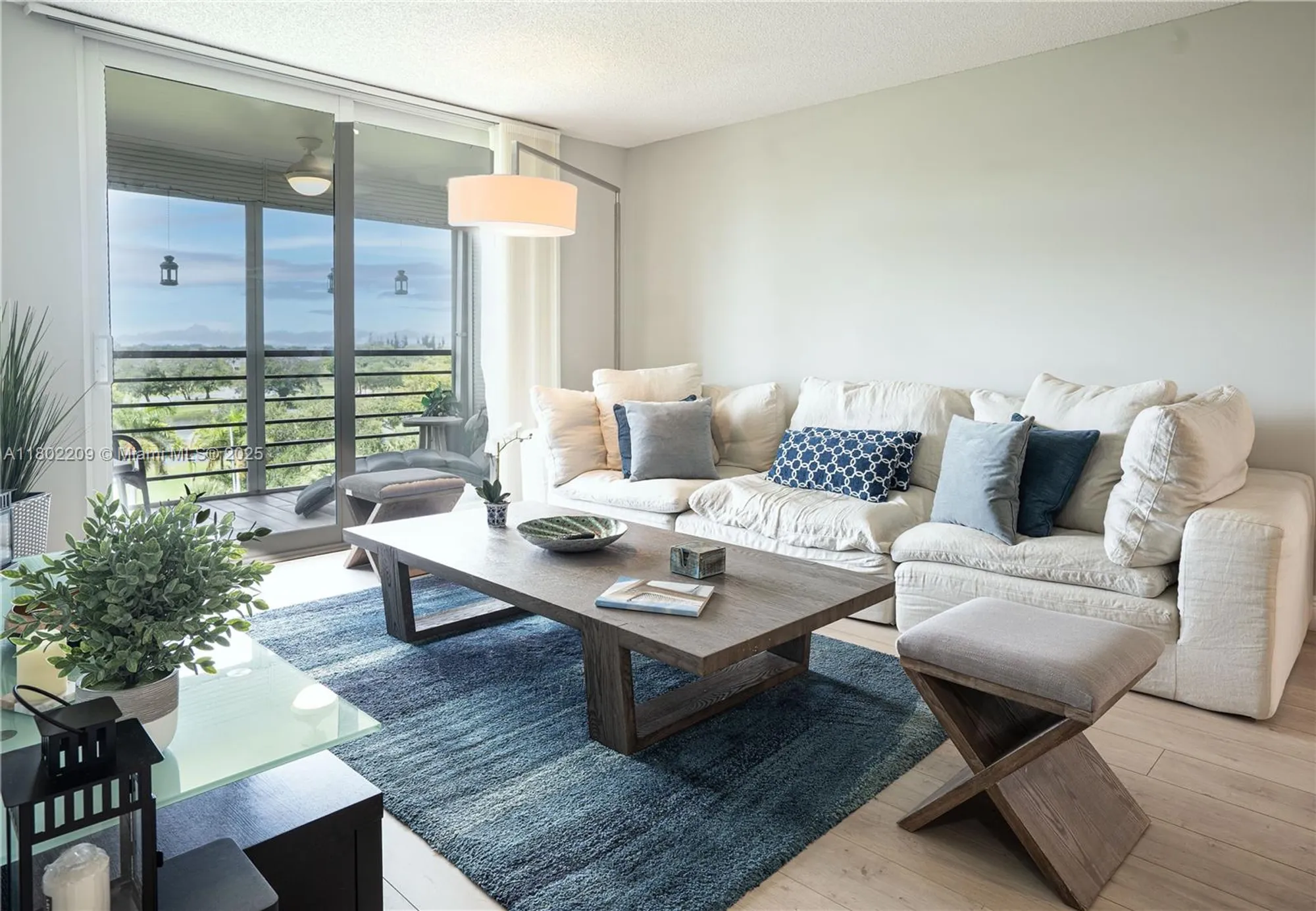 Property Slideshow image 1 of 26 | 900 saint charles pl apt 621, Pembroke Pines, FL, 33026