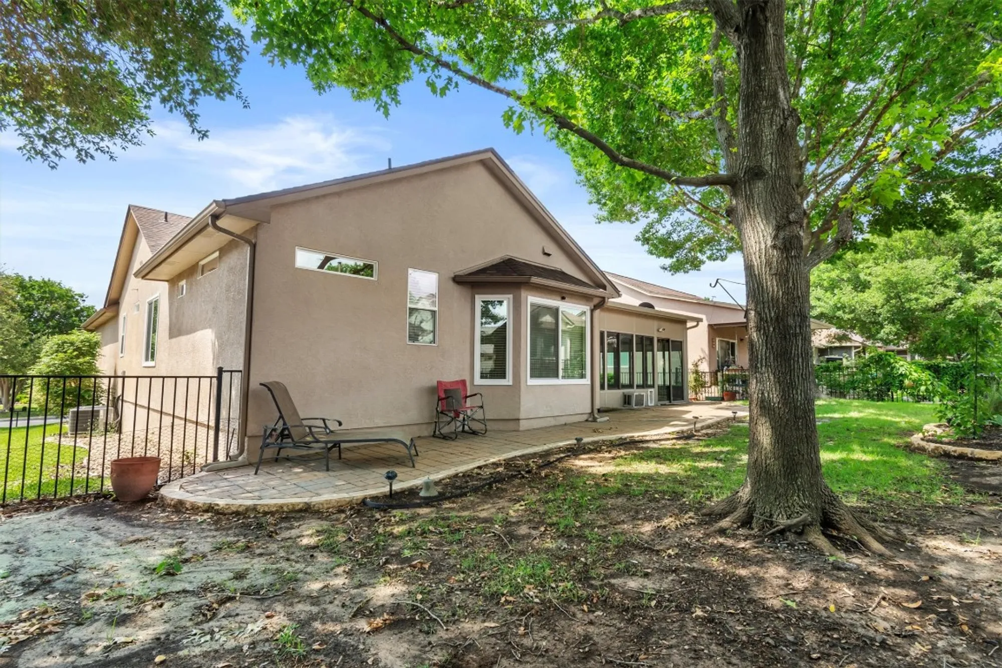 Property Slideshow image 28 of 38 | 409 rio grande loop, Georgetown, TX, 78633