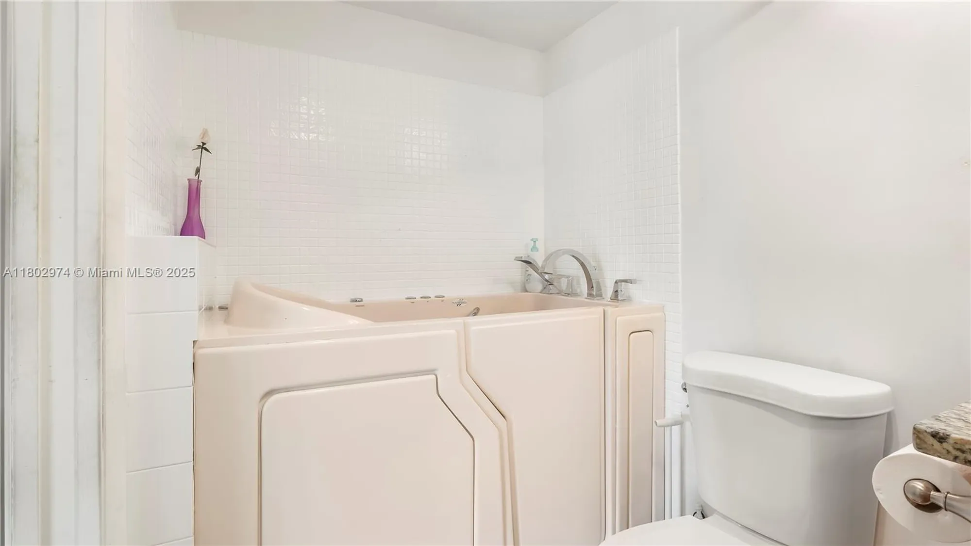 Property Slideshow image 16 of 23 | 1012 berkshire a # 1012, Deerfield Beach, FL, 33442