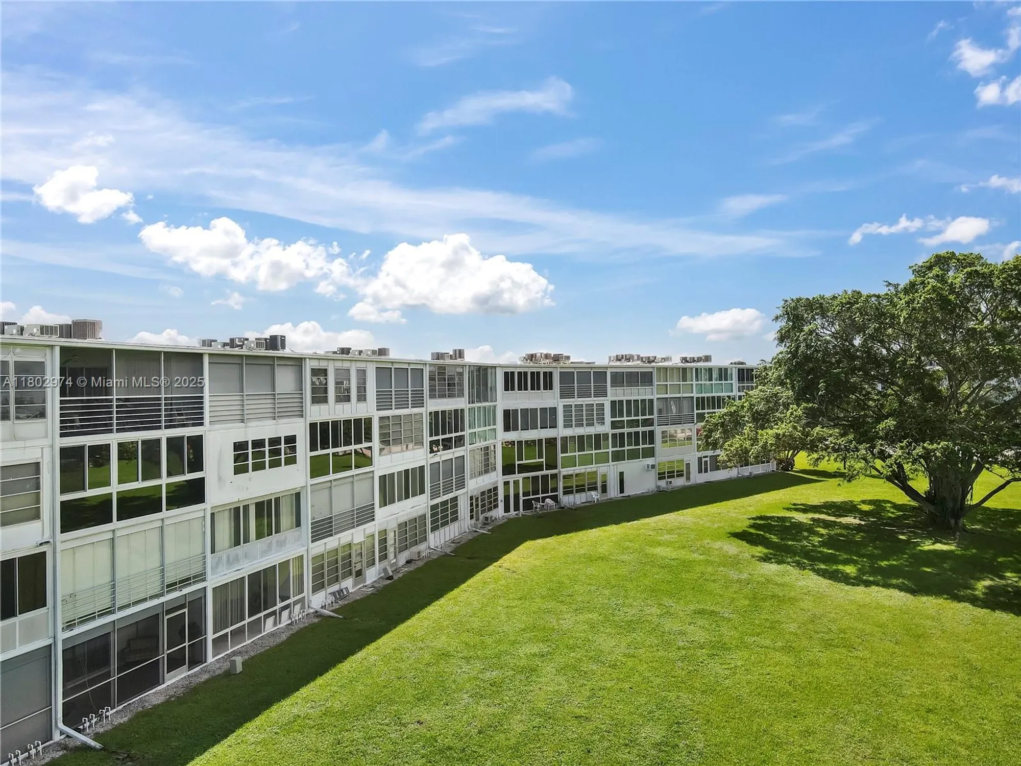 Property Slideshow image 4 of 23 | 1012 berkshire a # 1012, Deerfield Beach, FL, 33442