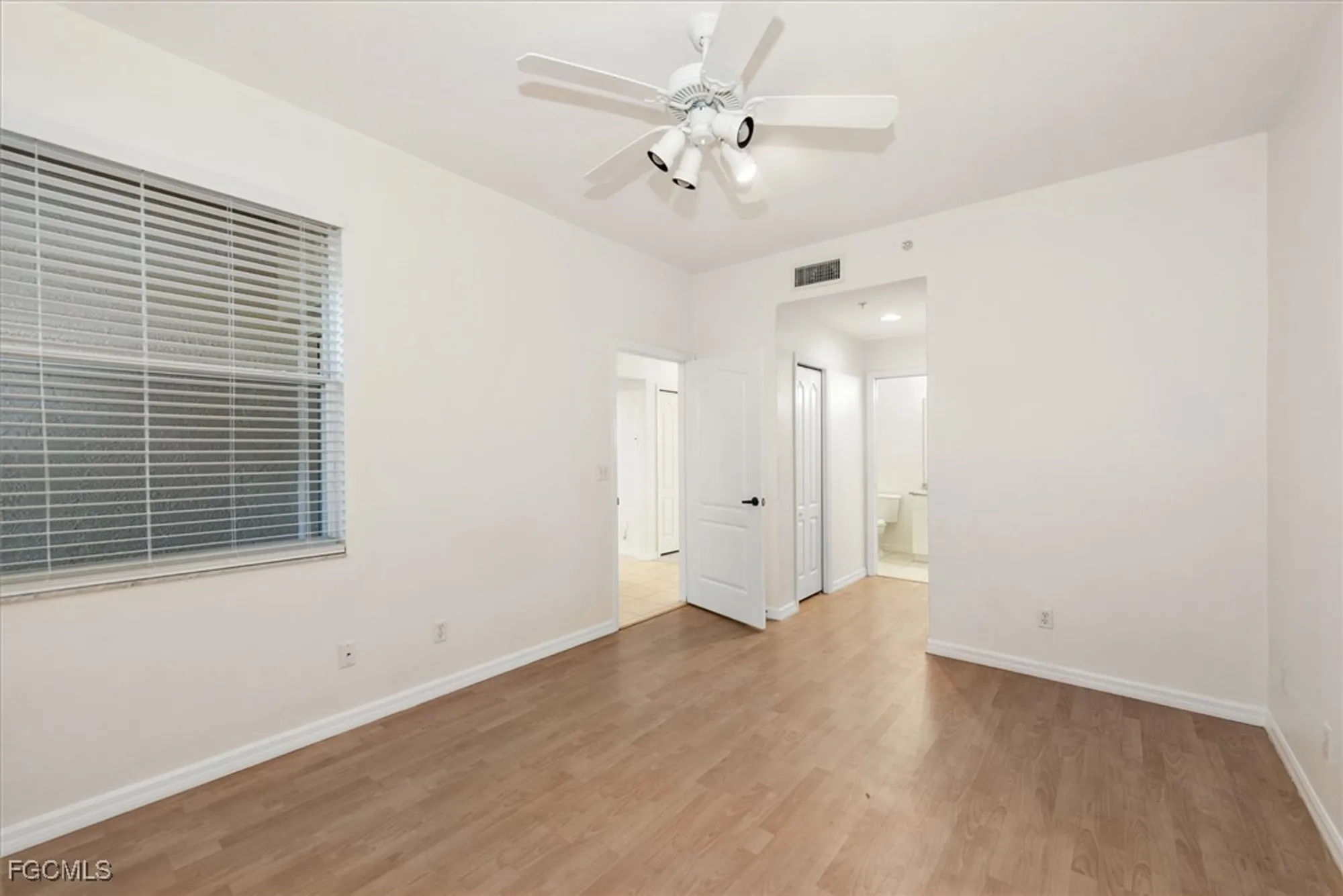 Property Slideshow image 15 of 30 | 14111 brant point cir 2106, Fort Myers, FL, 33919