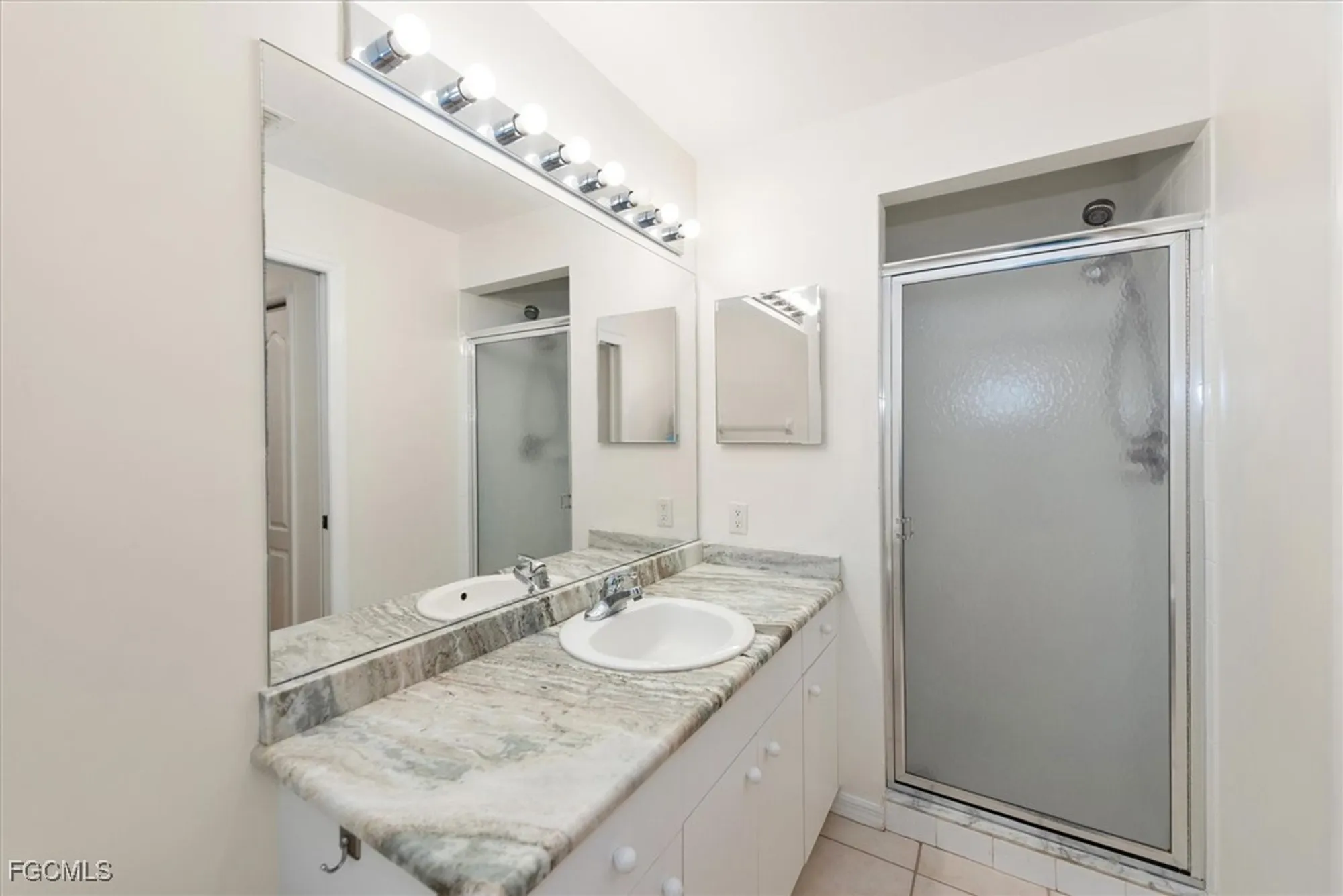 Property Slideshow image 16 of 30 | 14111 brant point cir 2106, Fort Myers, FL, 33919