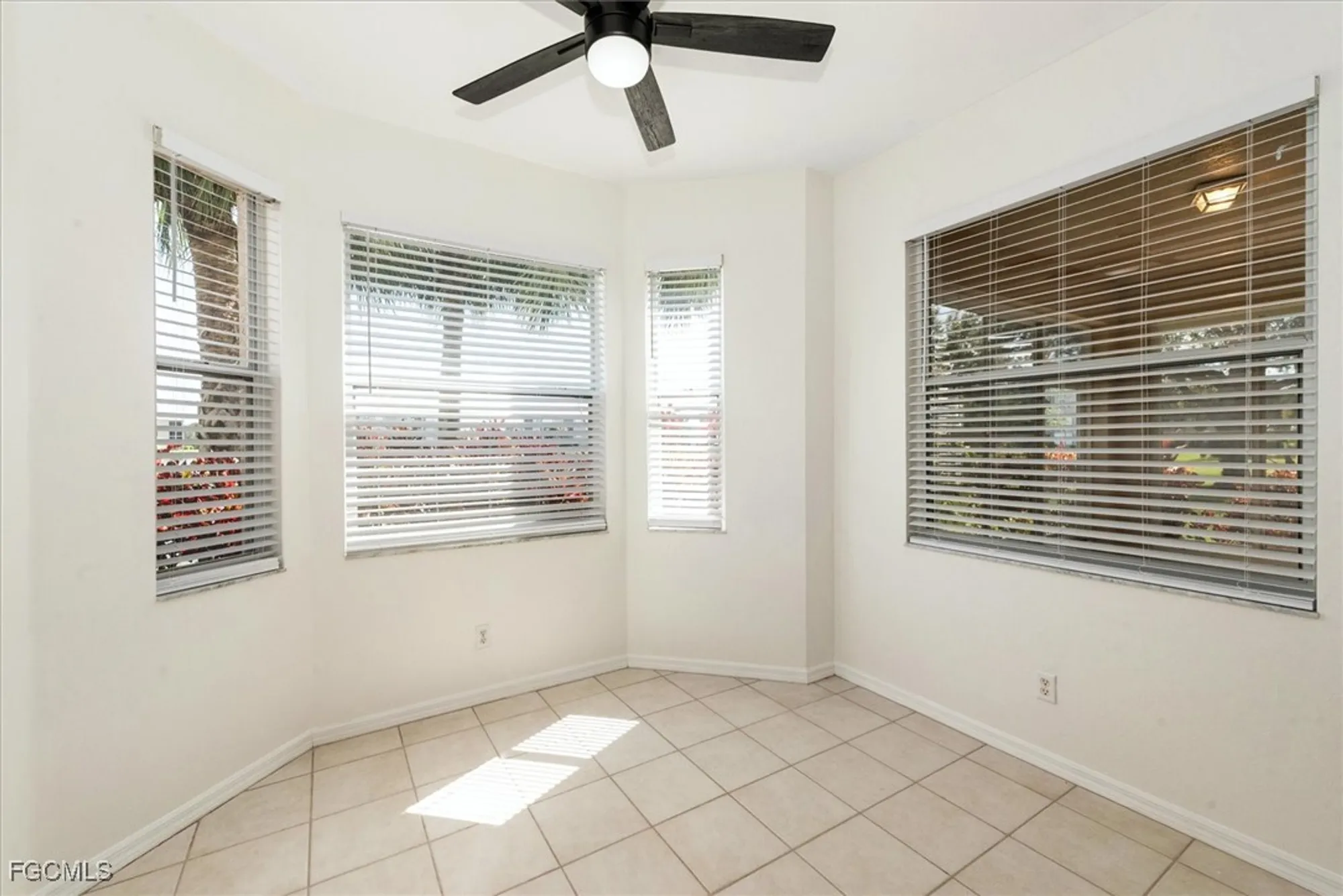 Property Slideshow image 12 of 30 | 14111 brant point cir 2106, Fort Myers, FL, 33919