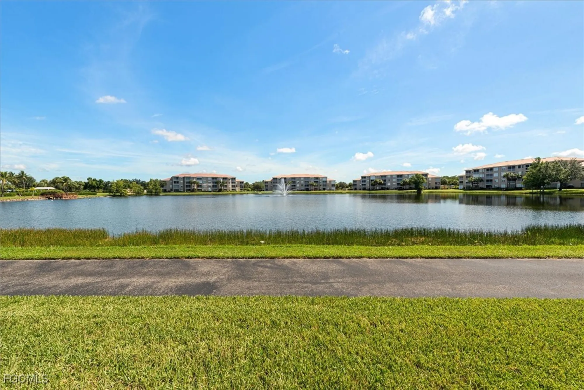 Property Slideshow image 13 of 30 | 14111 brant point cir 2106, Fort Myers, FL, 33919