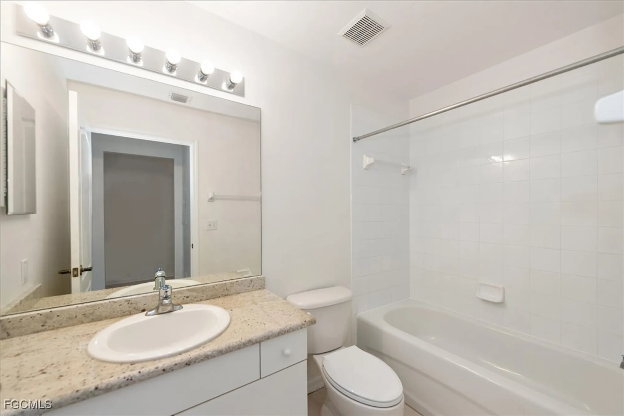 Property Slideshow image 20 of 30 | 14111 brant point cir 2106, Fort Myers, FL, 33919