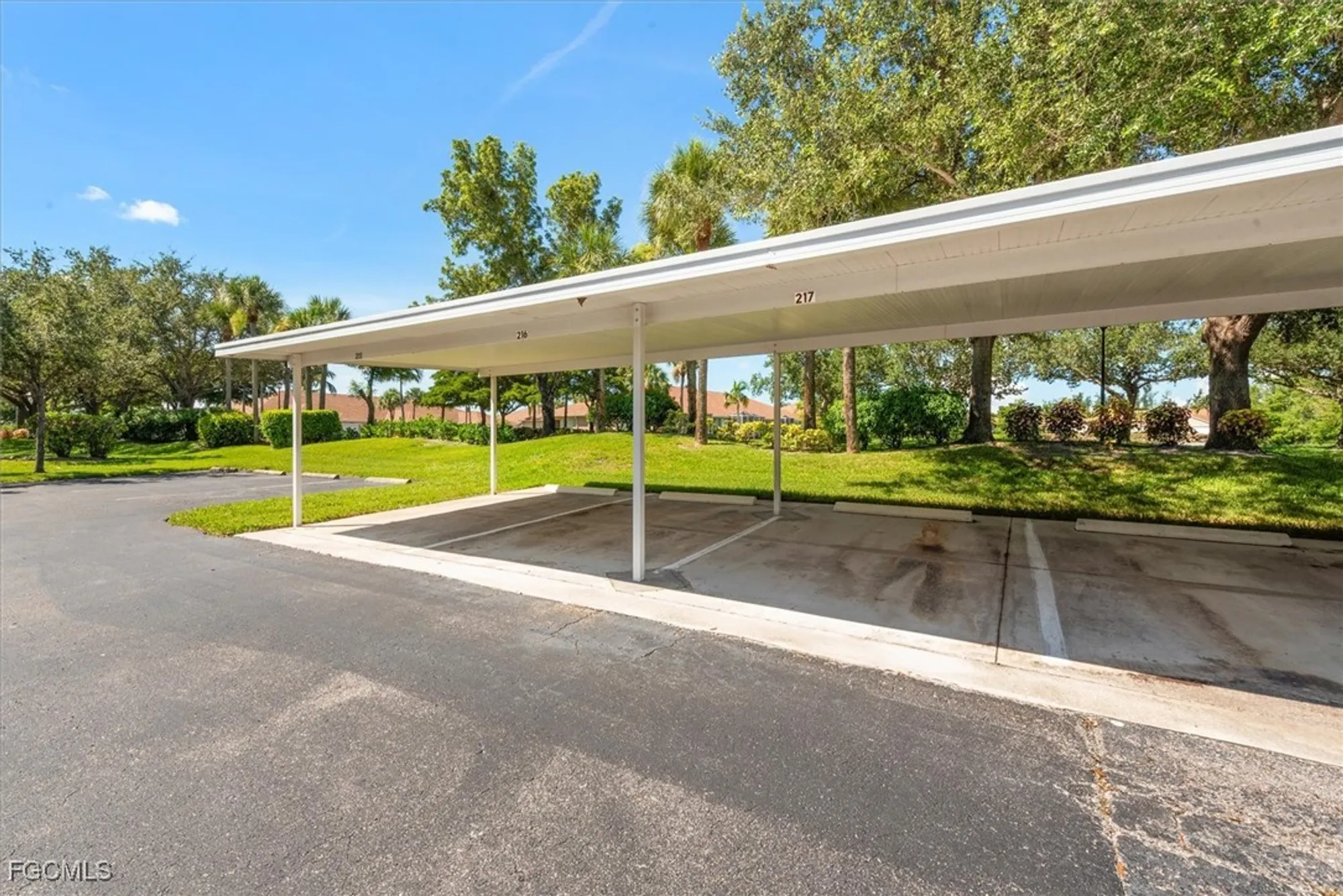 Property Slideshow image 22 of 30 | 14111 brant point cir 2106, Fort Myers, FL, 33919