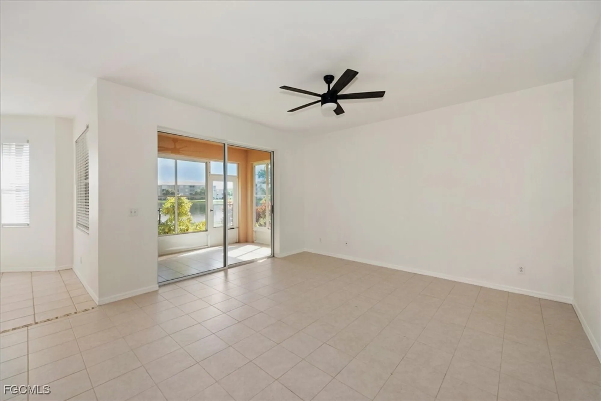 Property Slideshow image 5 of 30 | 14111 brant point cir 2106, Fort Myers, FL, 33919