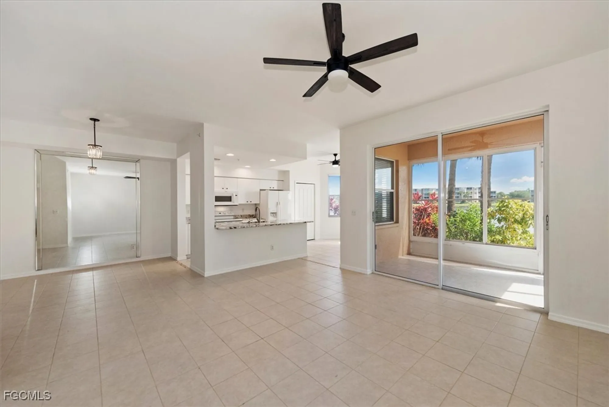 Property Slideshow image 7 of 30 | 14111 brant point cir 2106, Fort Myers, FL, 33919