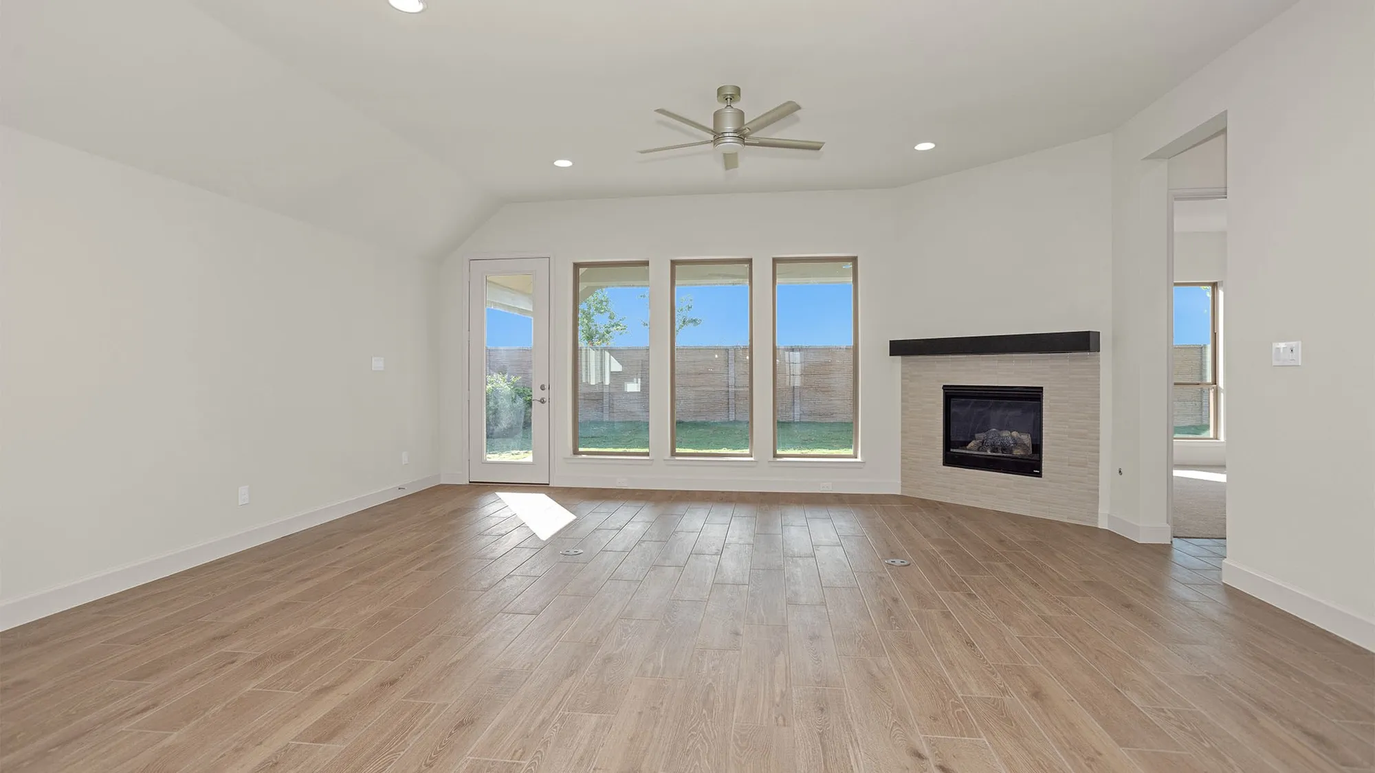 Property Slideshow image 2 of 16 | 5722 caracara st, Manvel, TX, 77578