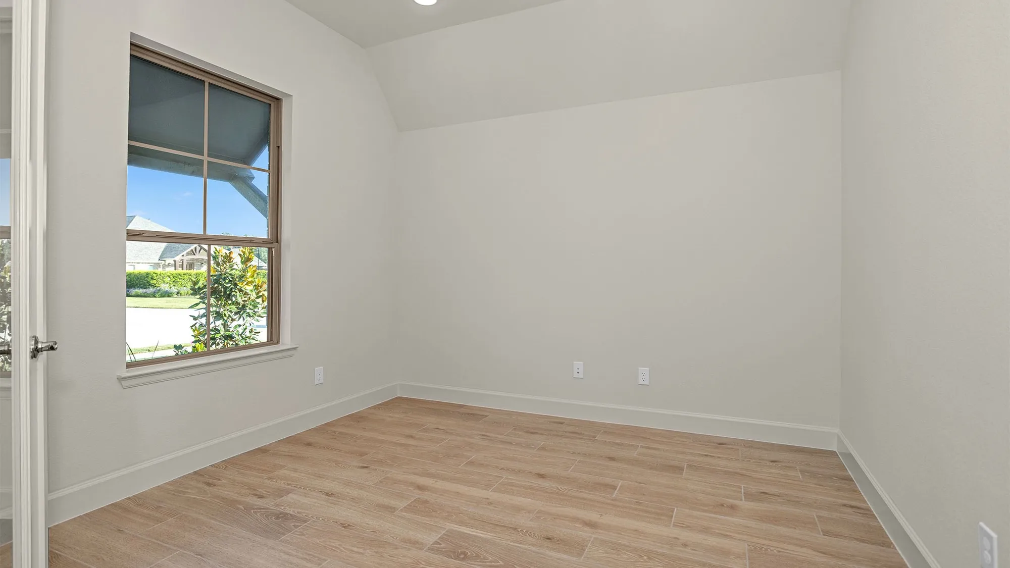 Property Slideshow image 5 of 16 | 5722 caracara st, Manvel, TX, 77578