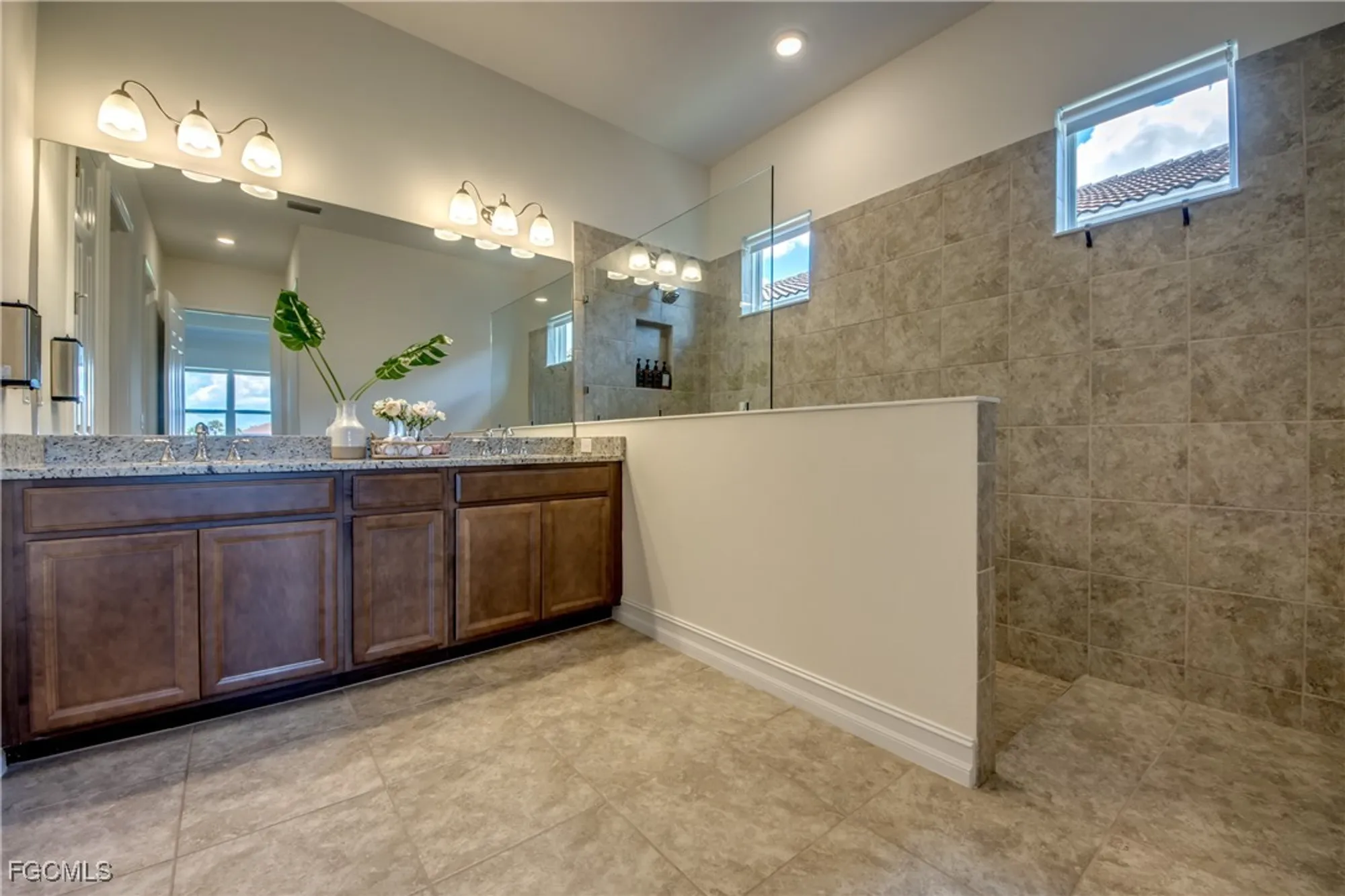 Property Slideshow image 17 of 49 | 3668 avenida del vera, North Fort Myers, FL, 33917