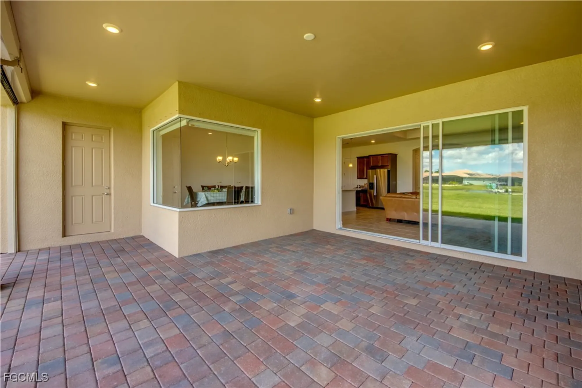 Property Slideshow image 29 of 49 | 3668 avenida del vera, North Fort Myers, FL, 33917
