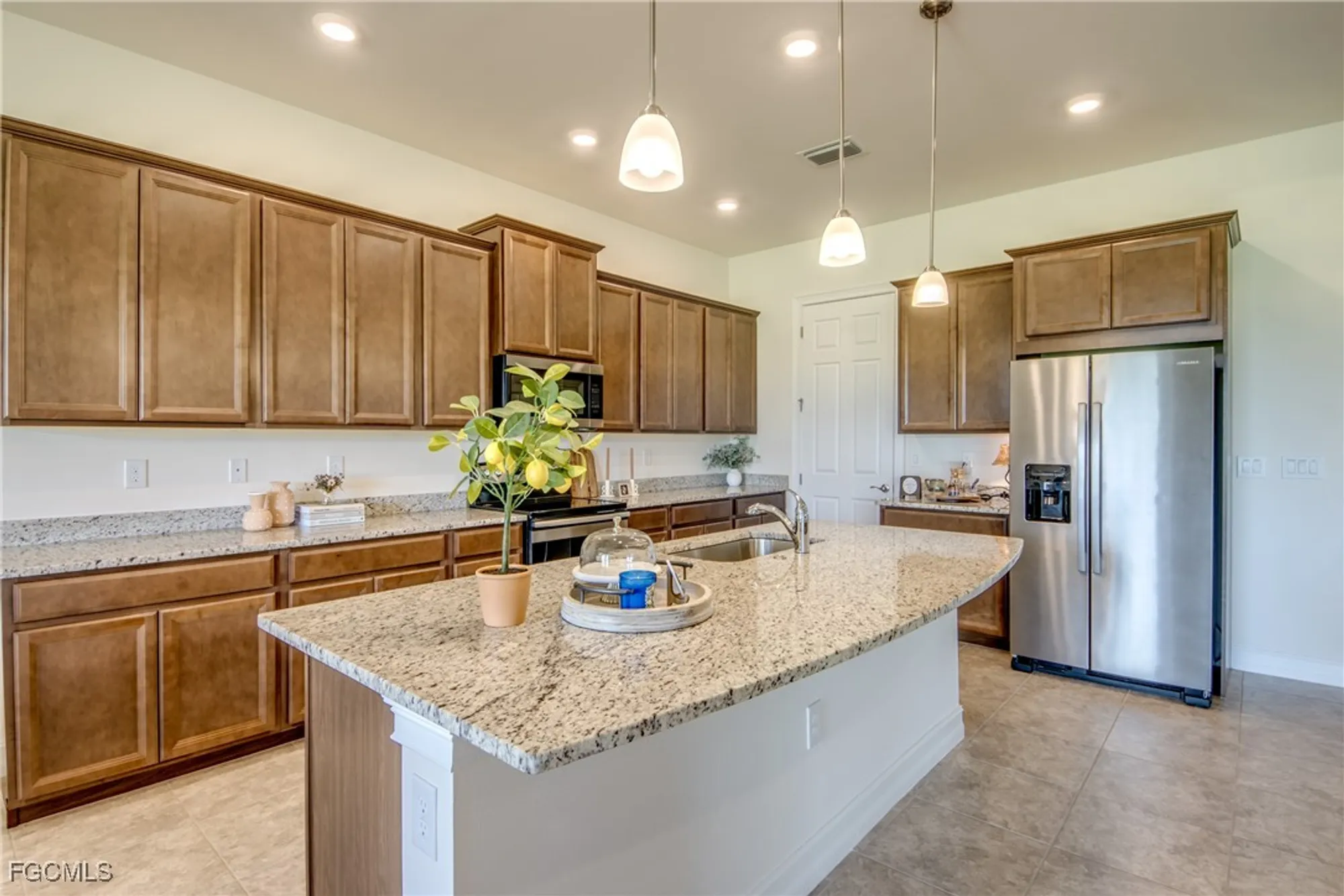 Property Slideshow image 4 of 49 | 3668 avenida del vera, North Fort Myers, FL, 33917